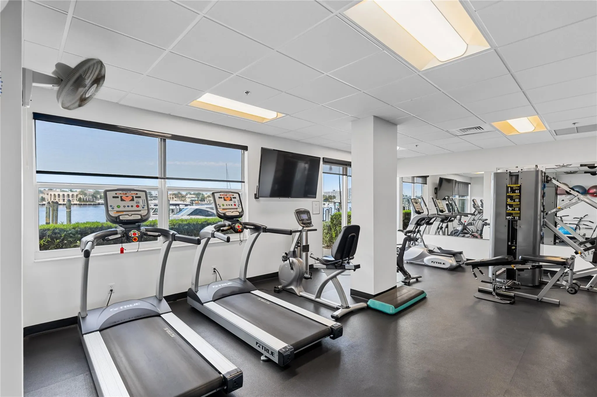 77 S Birch Rd, #5D