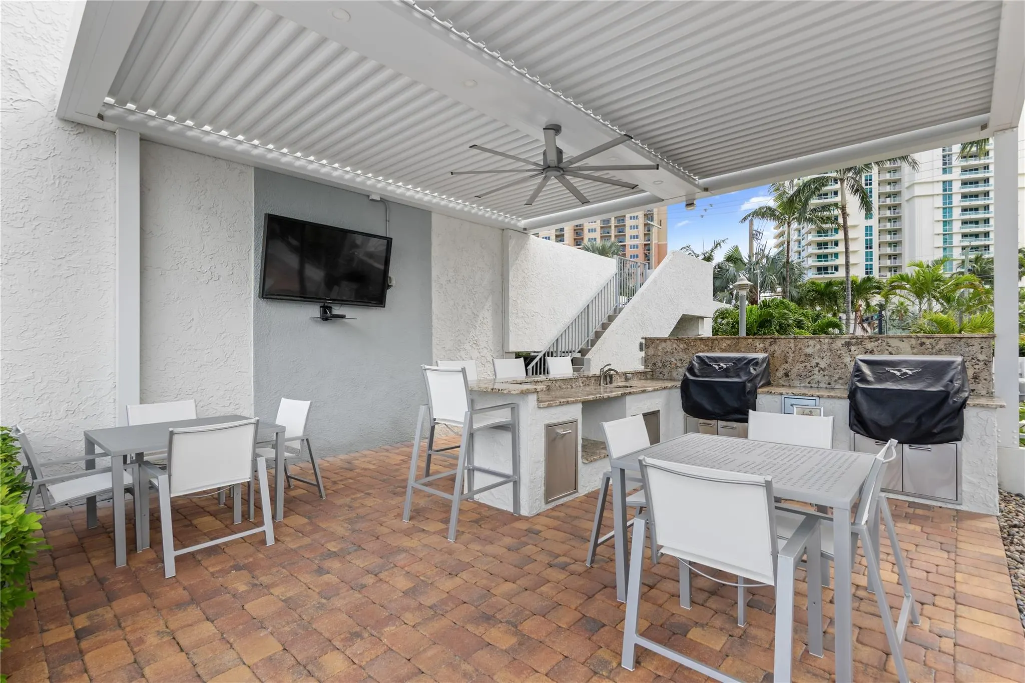 77 S Birch Rd, #5D