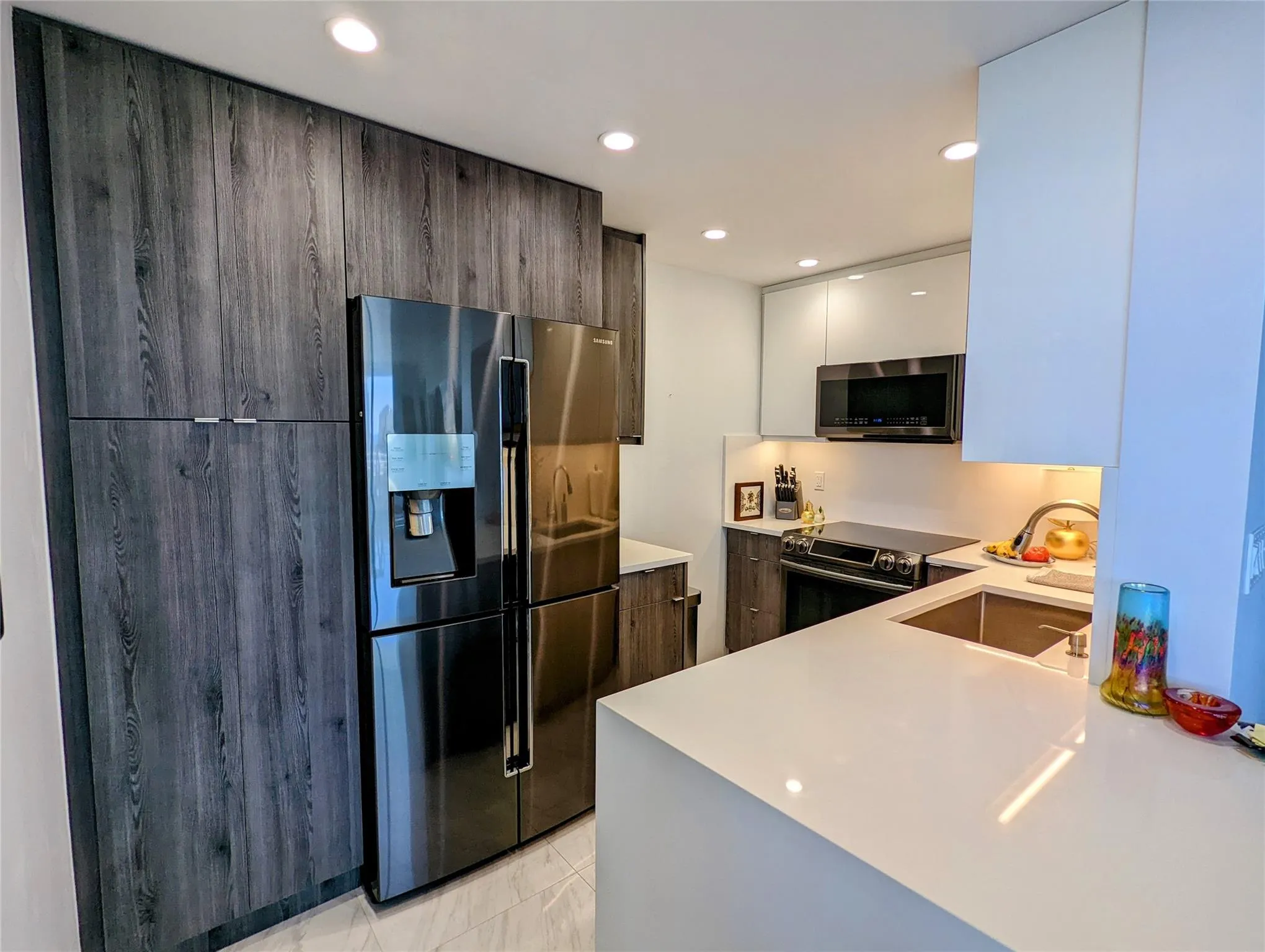 888 Intracoastal Dr, #10A