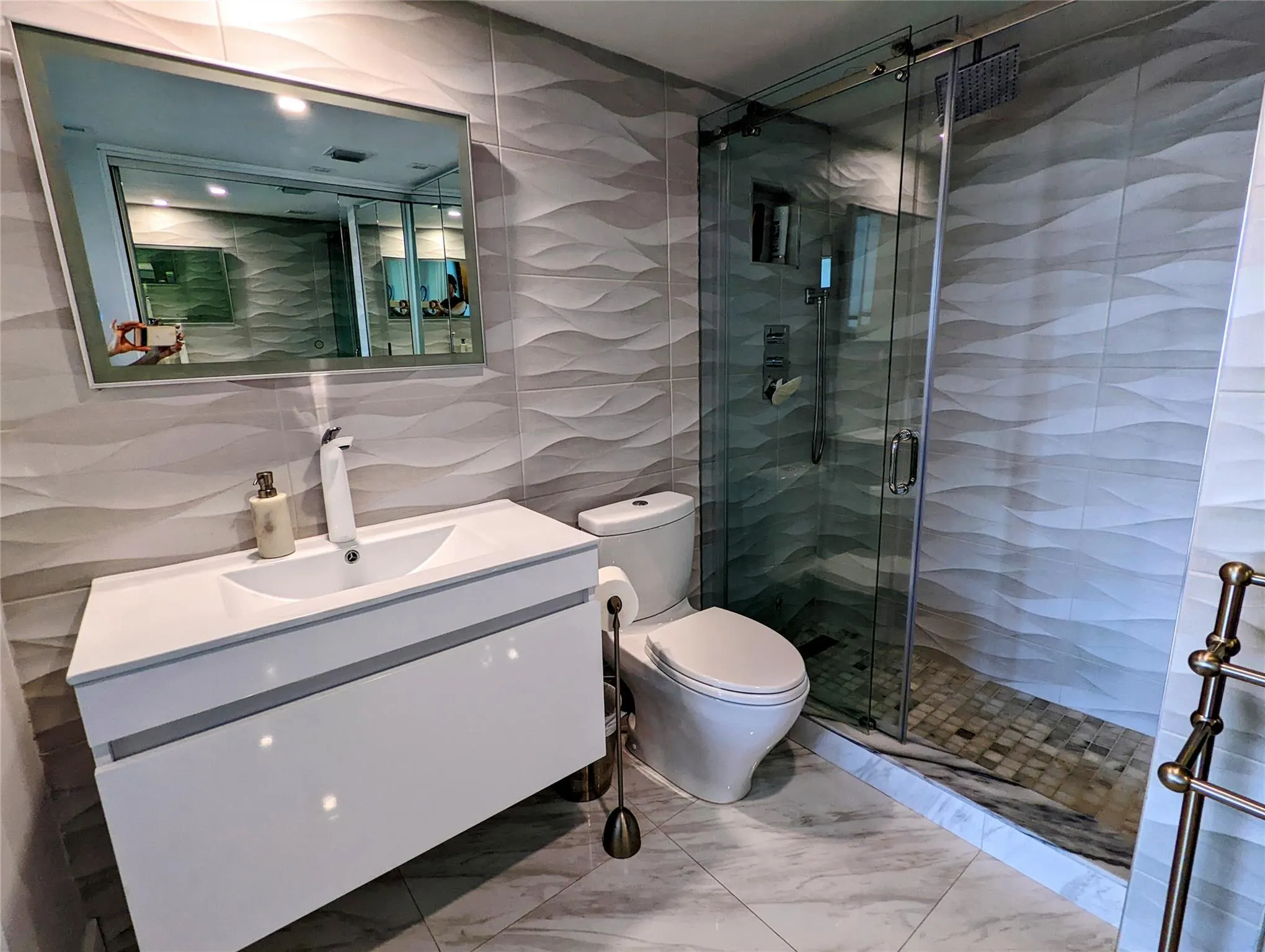888 Intracoastal Dr, #10A