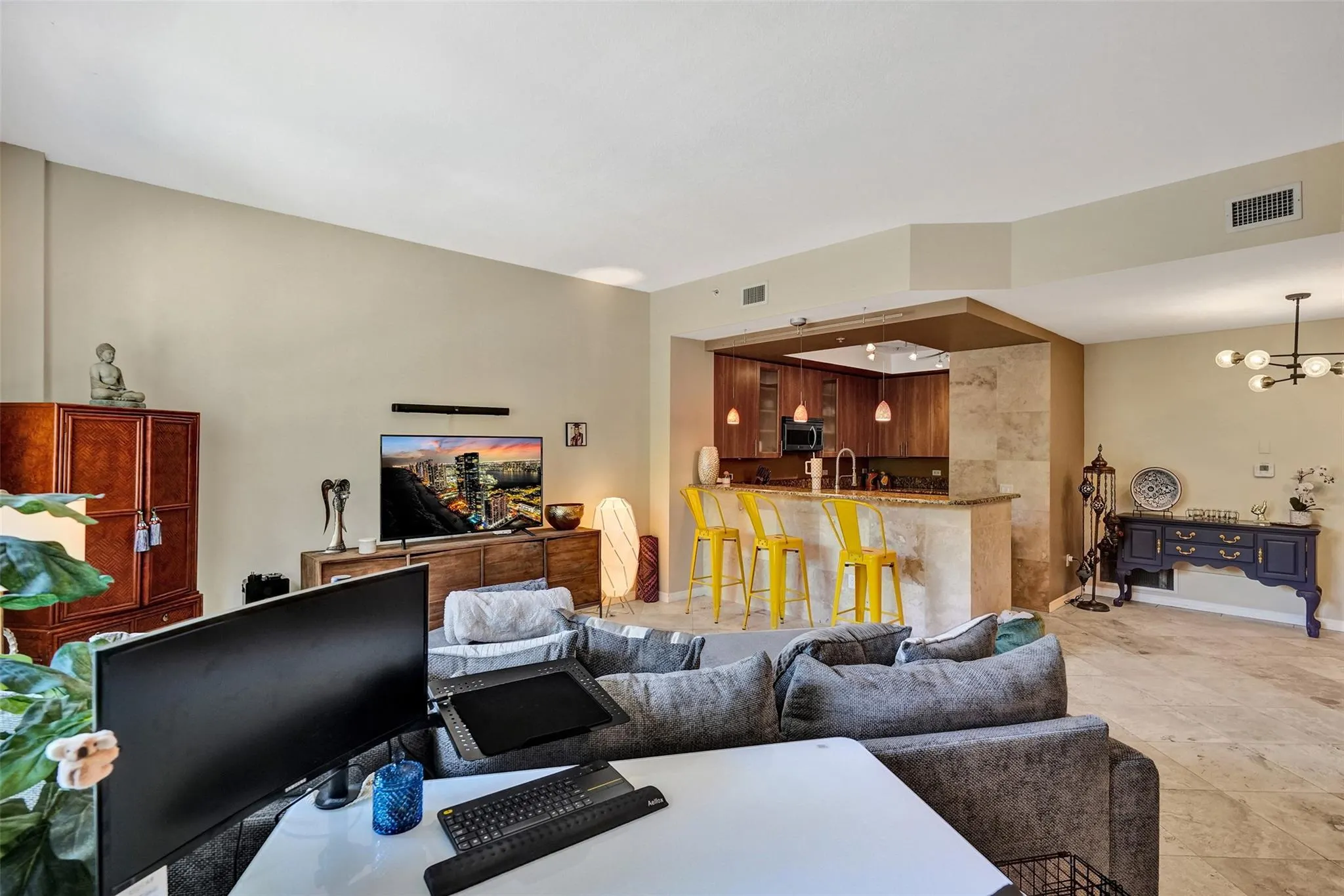 2601 NE 14th Ave, #104