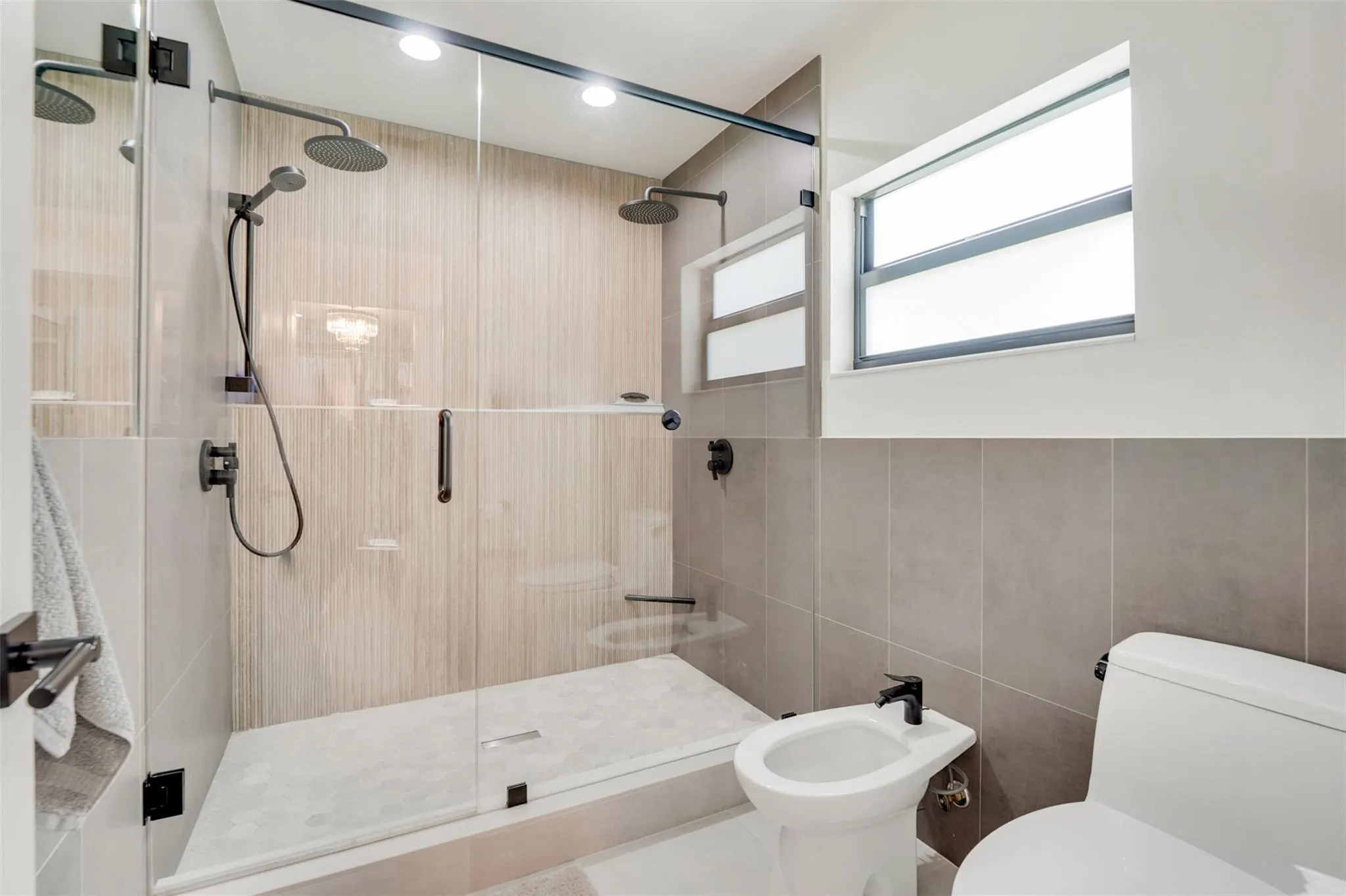 8569 Casa Del Lago