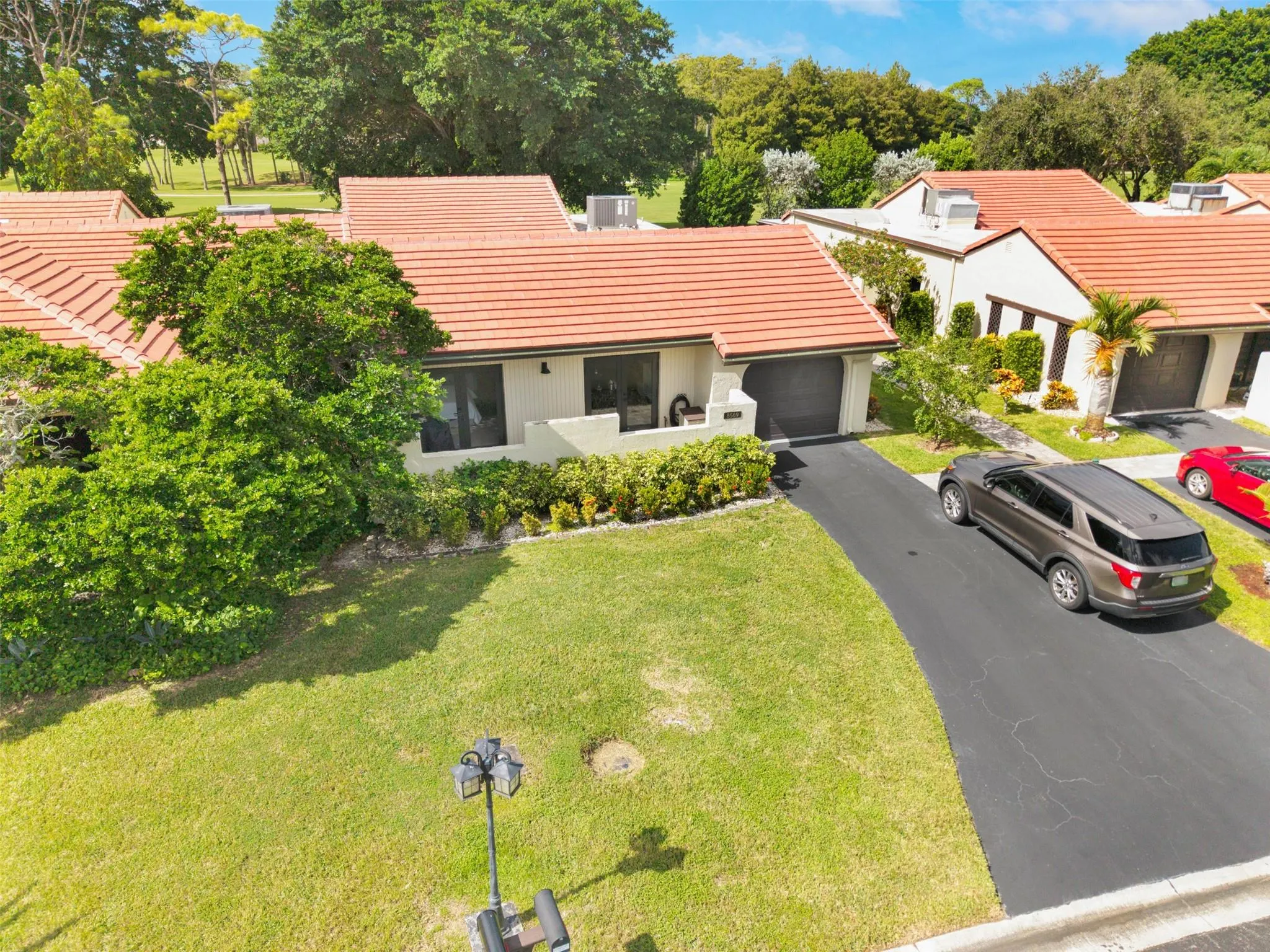 8569 Casa Del Lago