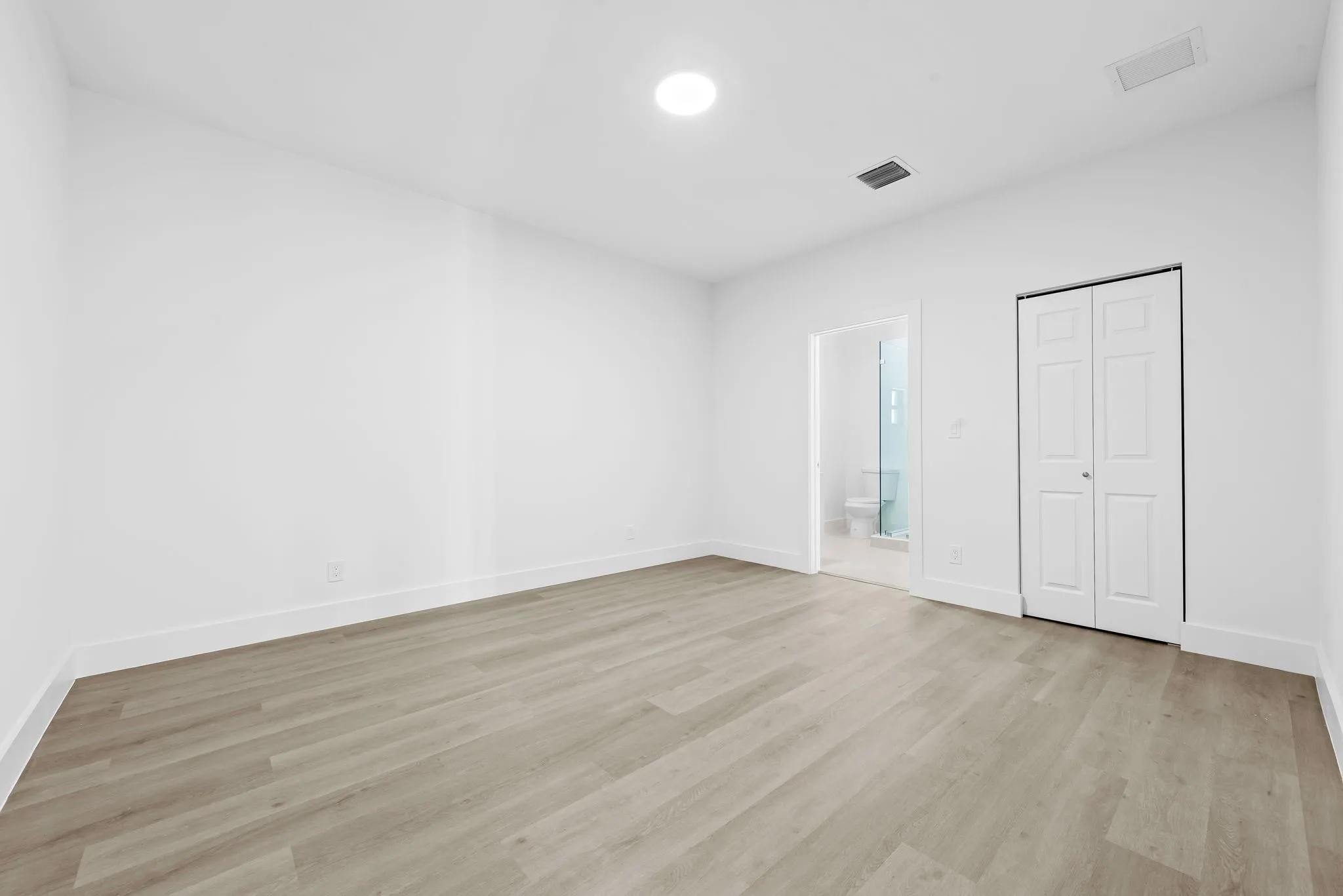 2810 NW 7th Street