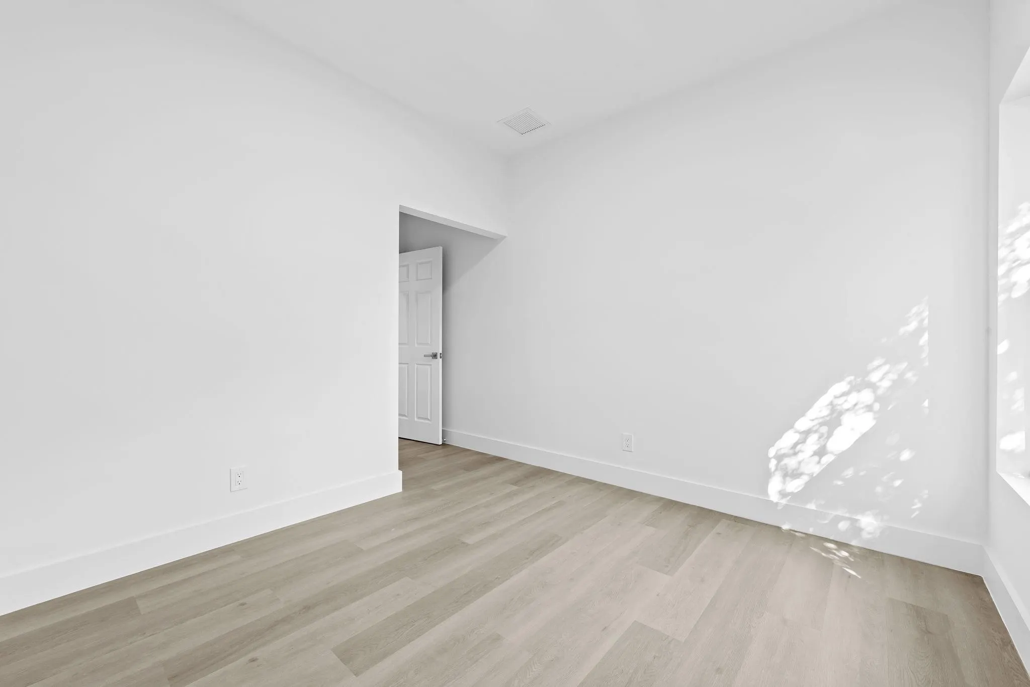 2810 NW 7th Street