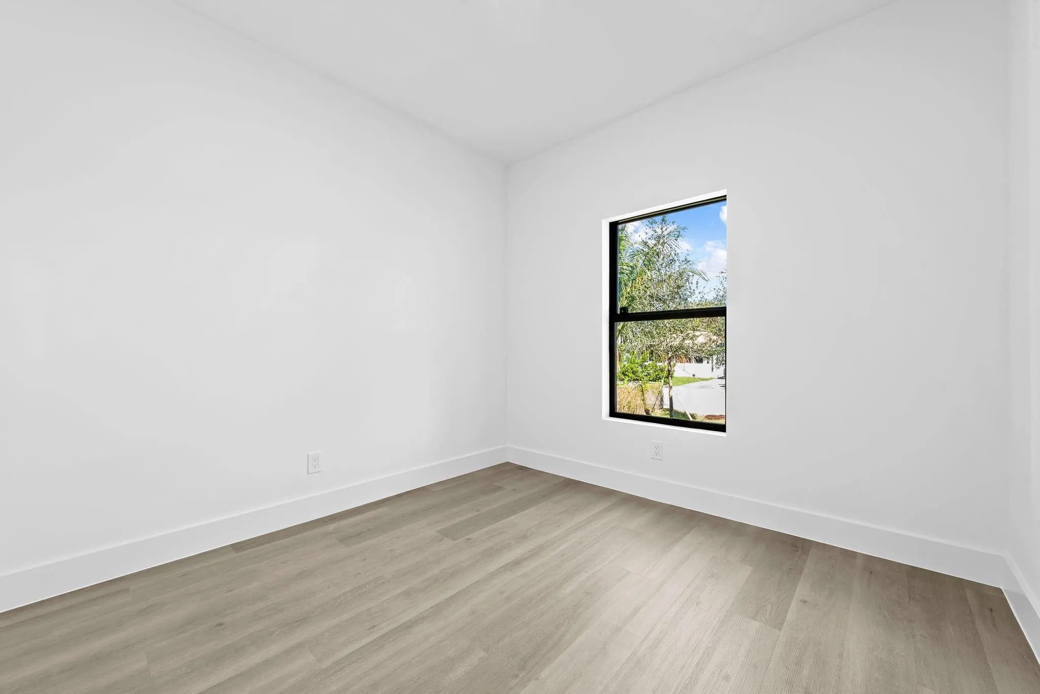 2810 NW 7th Street
