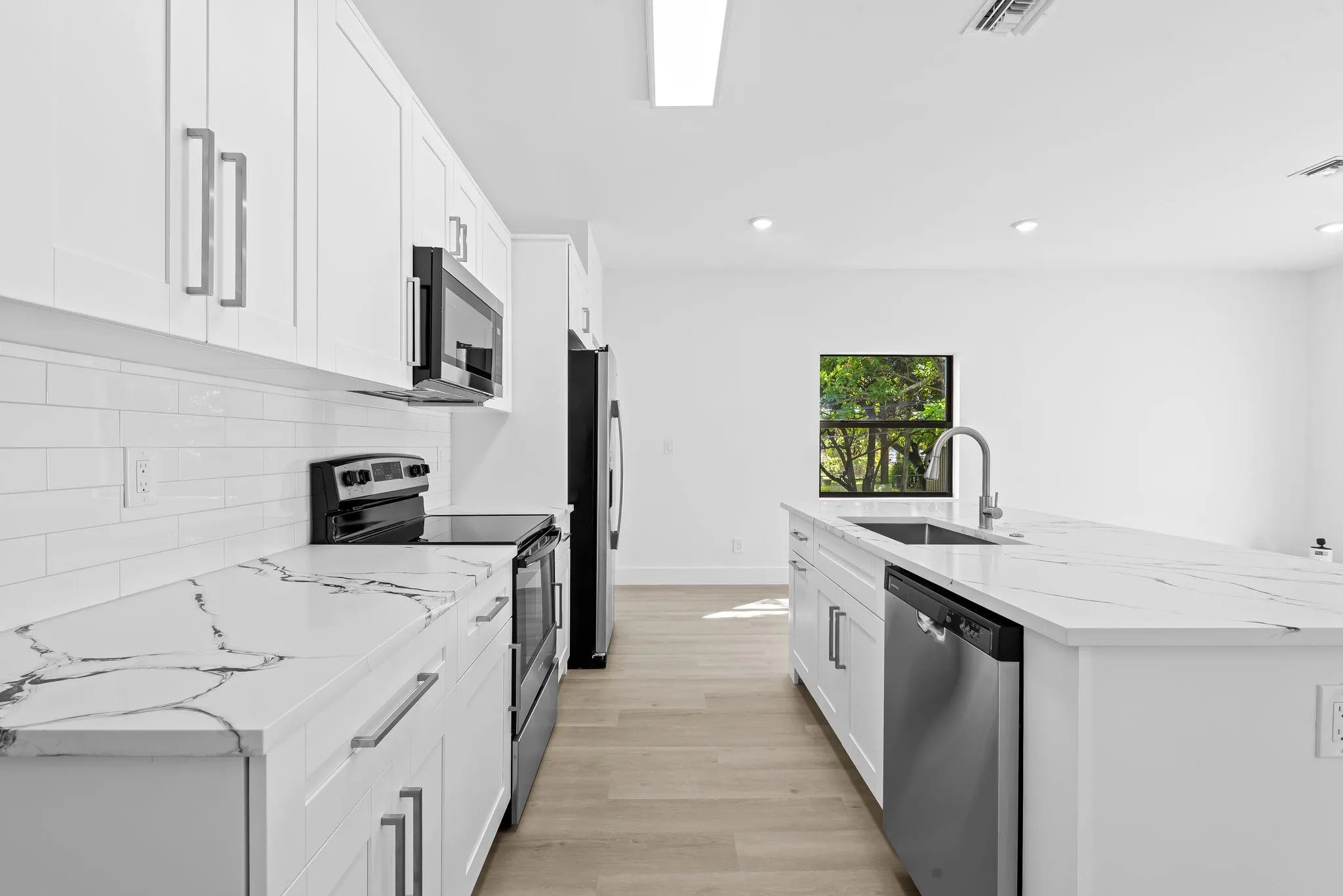 2810 NW 7th Street
