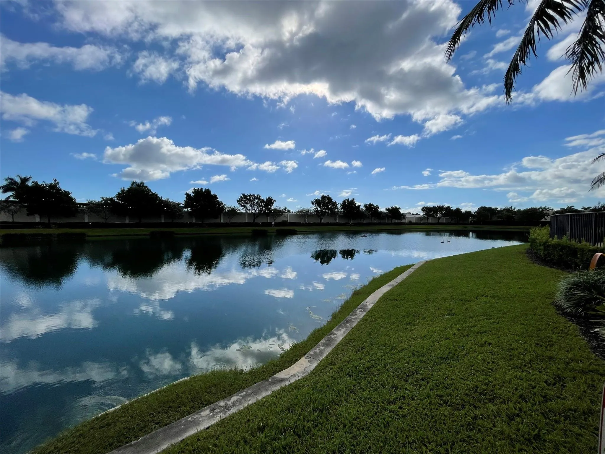 4214 N Dixie Hwy, #50