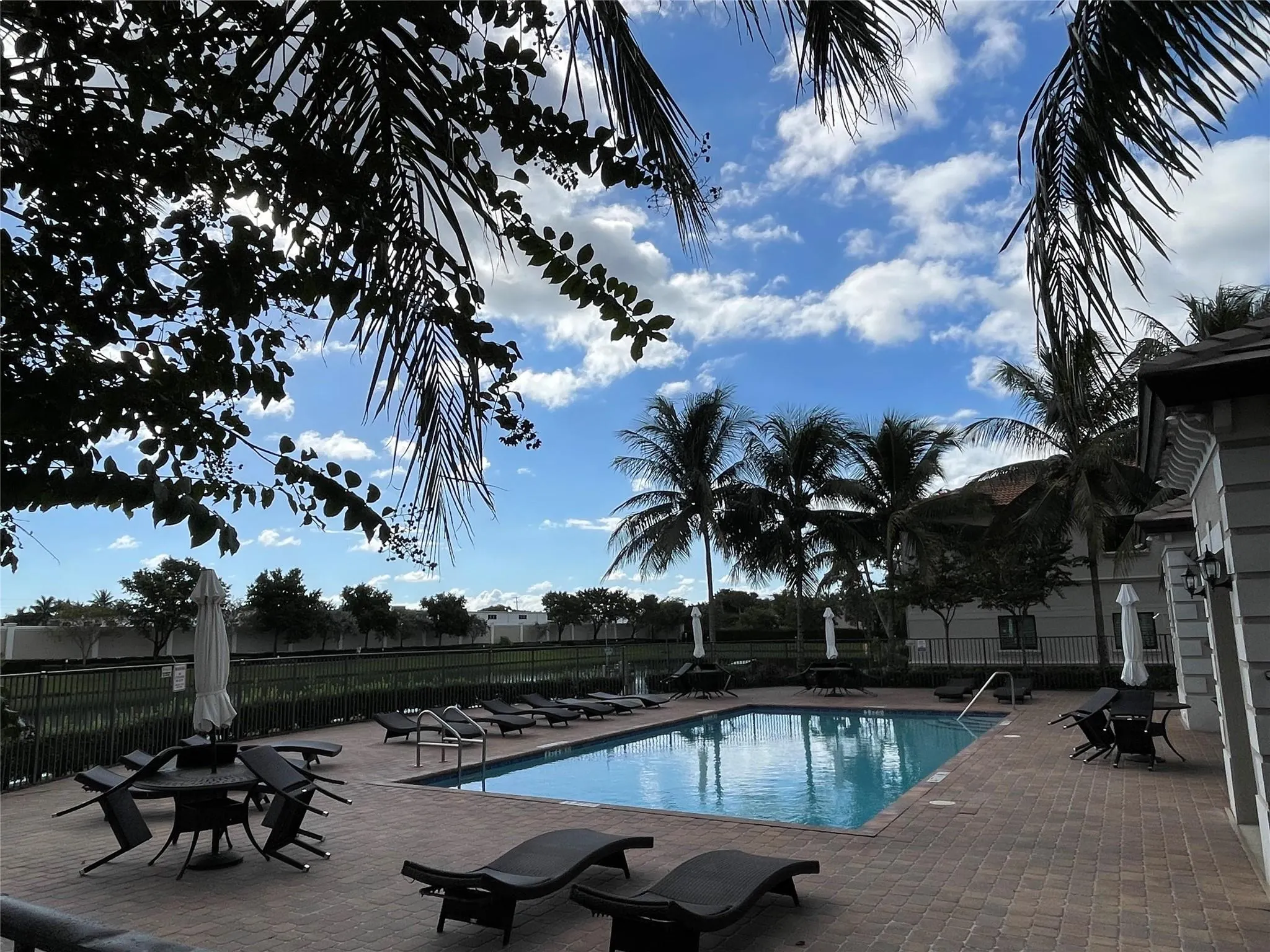 4214 N Dixie Hwy, #50