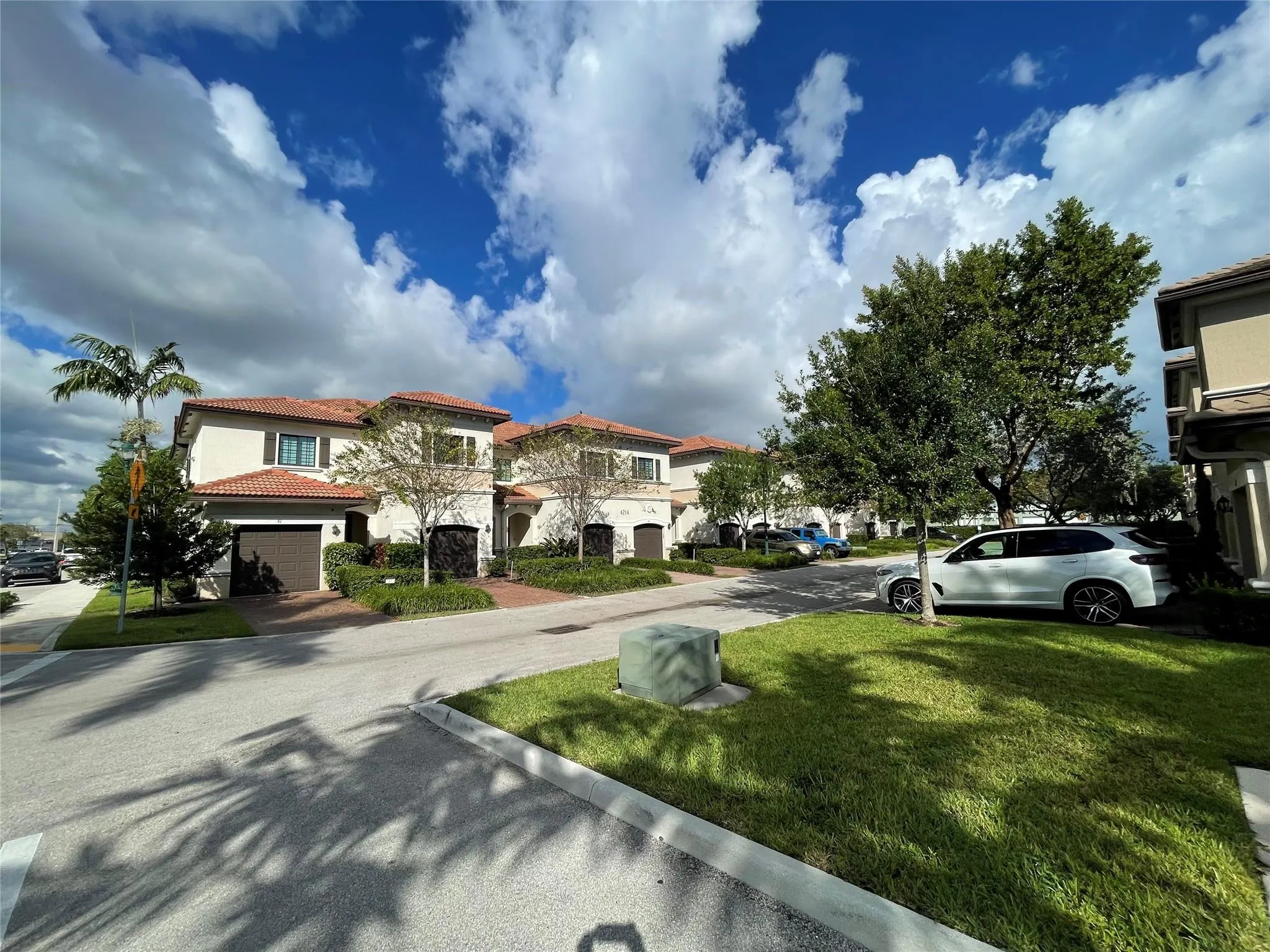 4214 N Dixie Hwy, #50