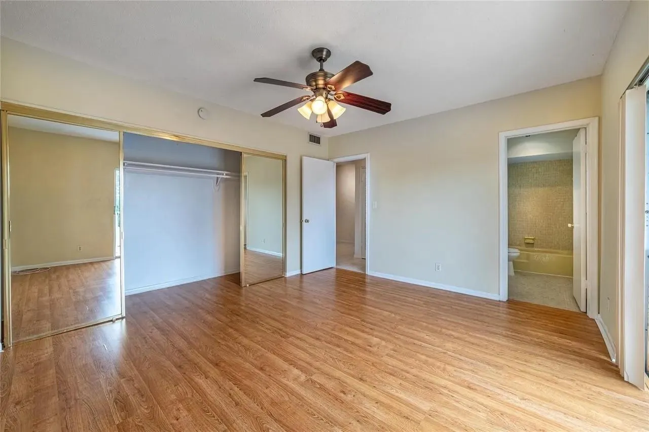 2424 NE 9th St, #310