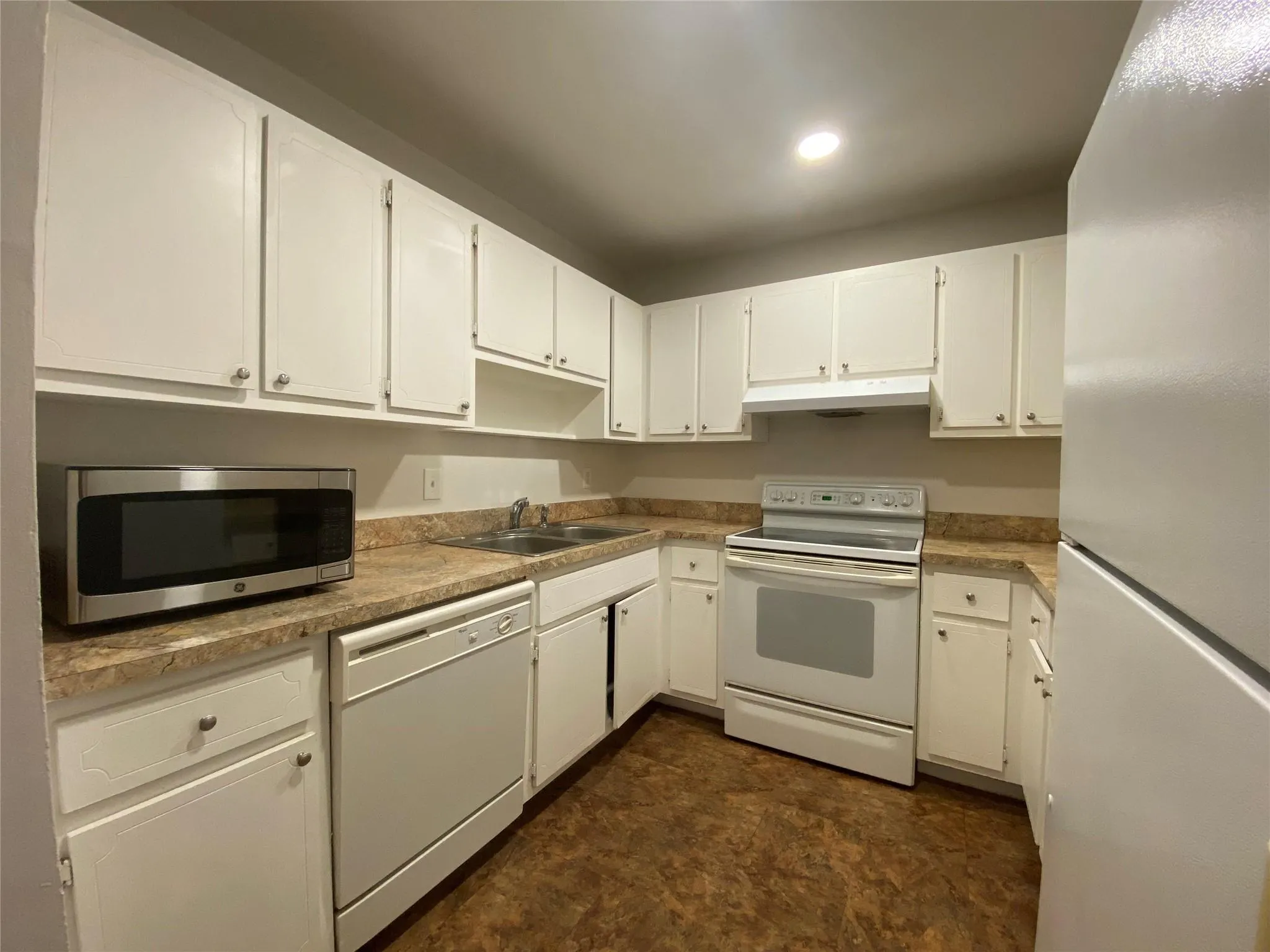 11380 NW 39th St, #3