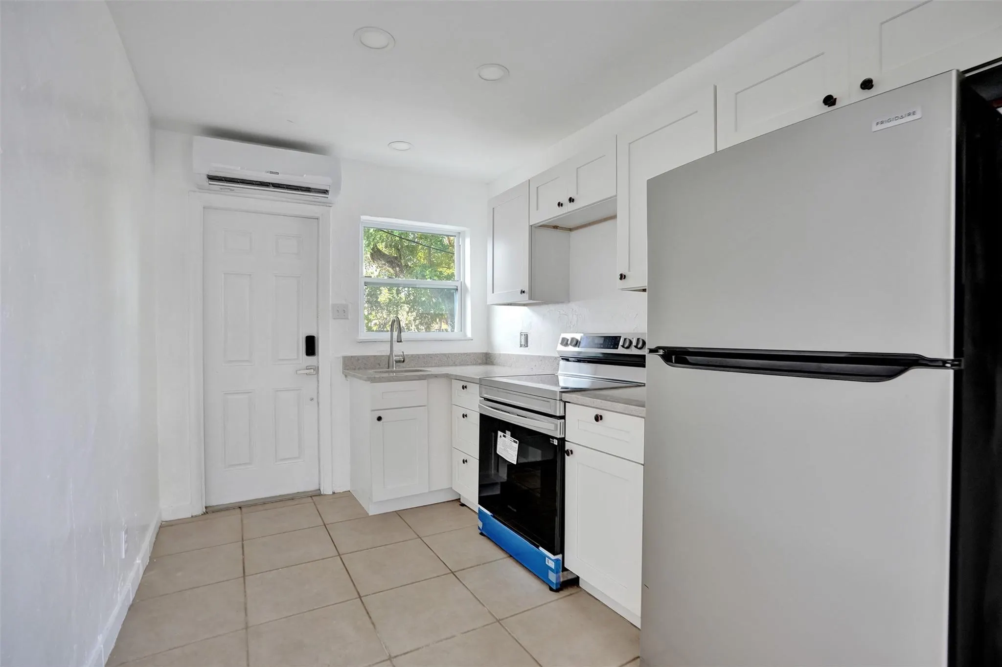 306 NE 13th Ave