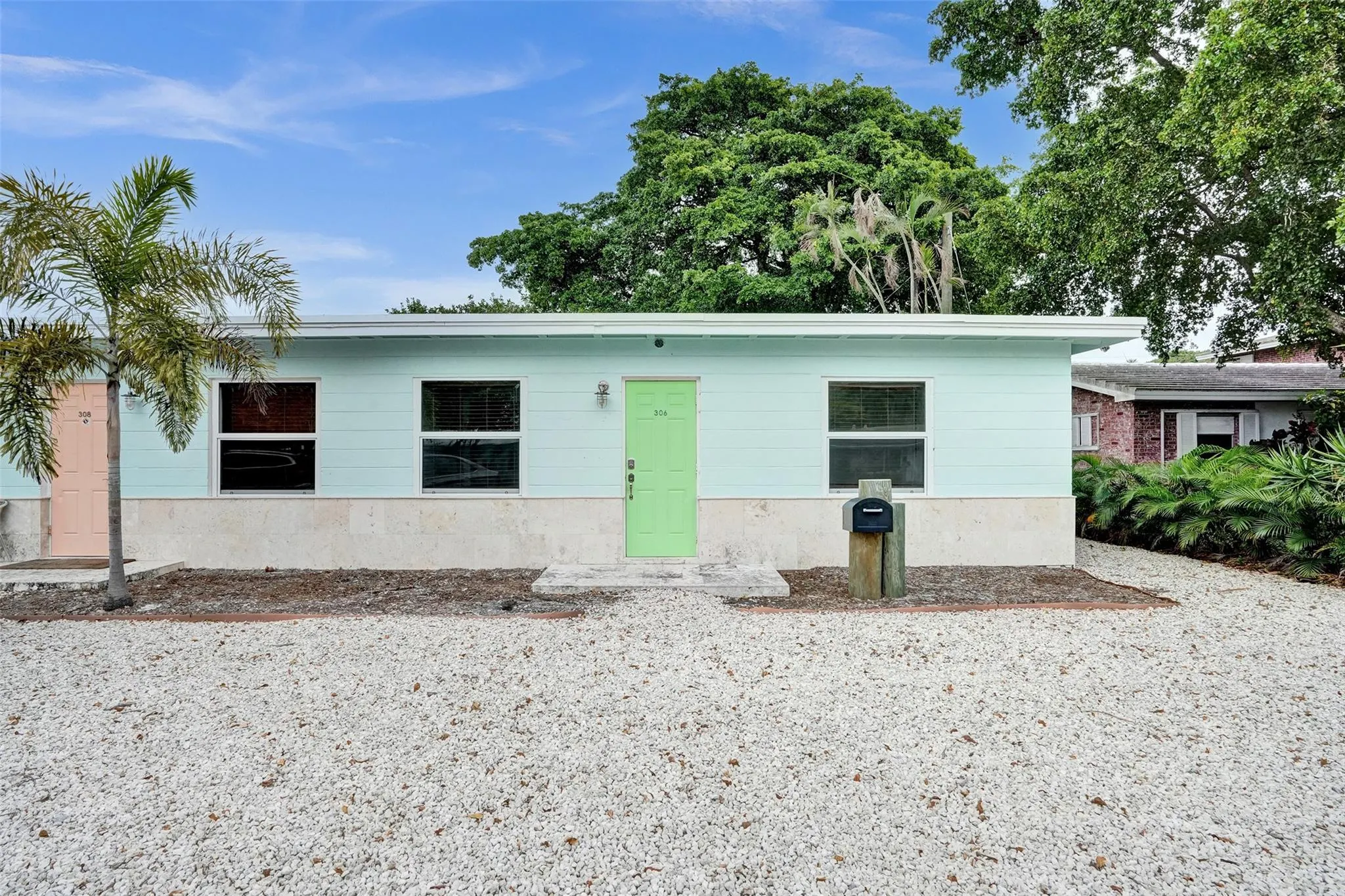 306 NE 13th Ave