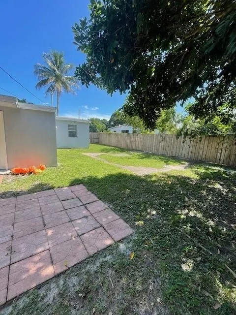 3610 SW 46TH AVE