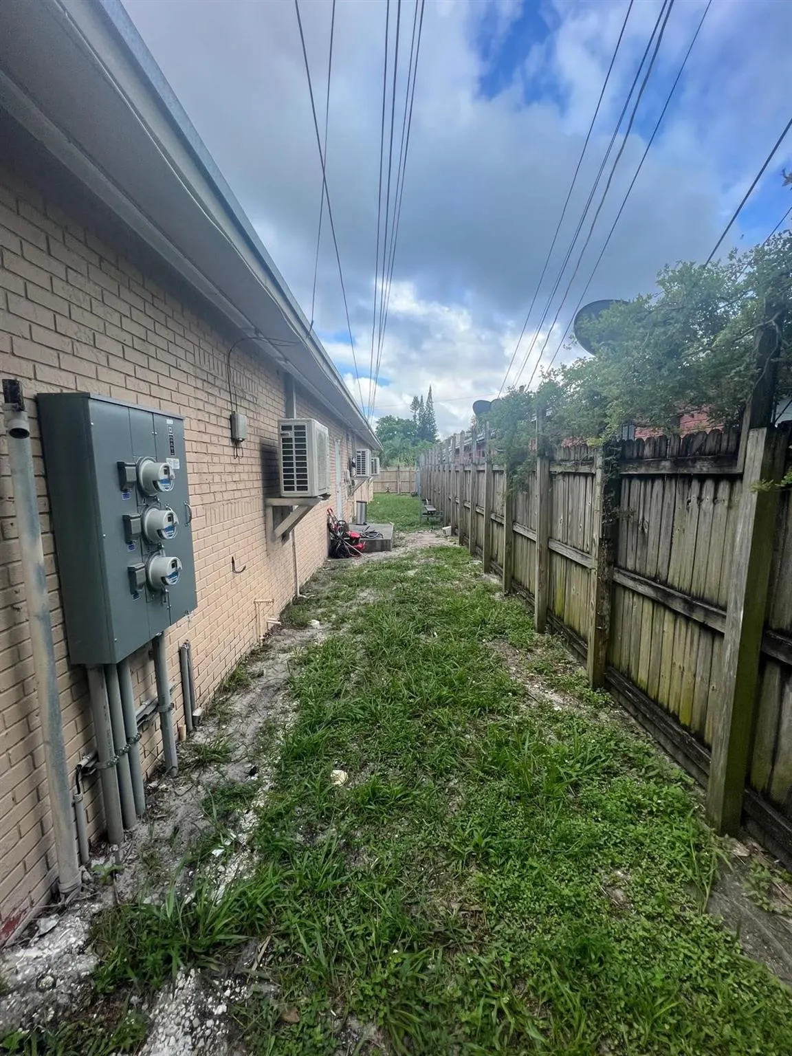 701 NW 21st Ter