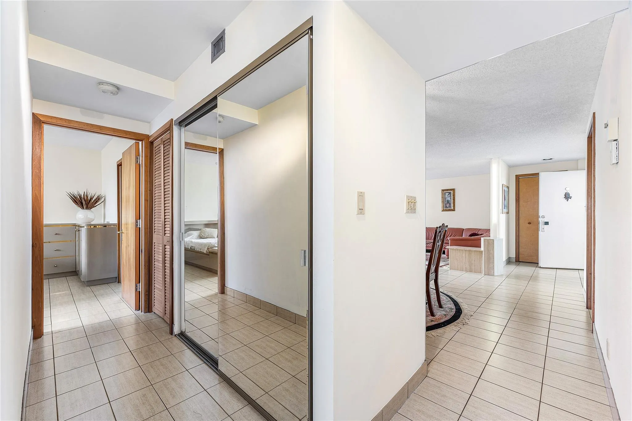 1900 S Ocean Dr, #812