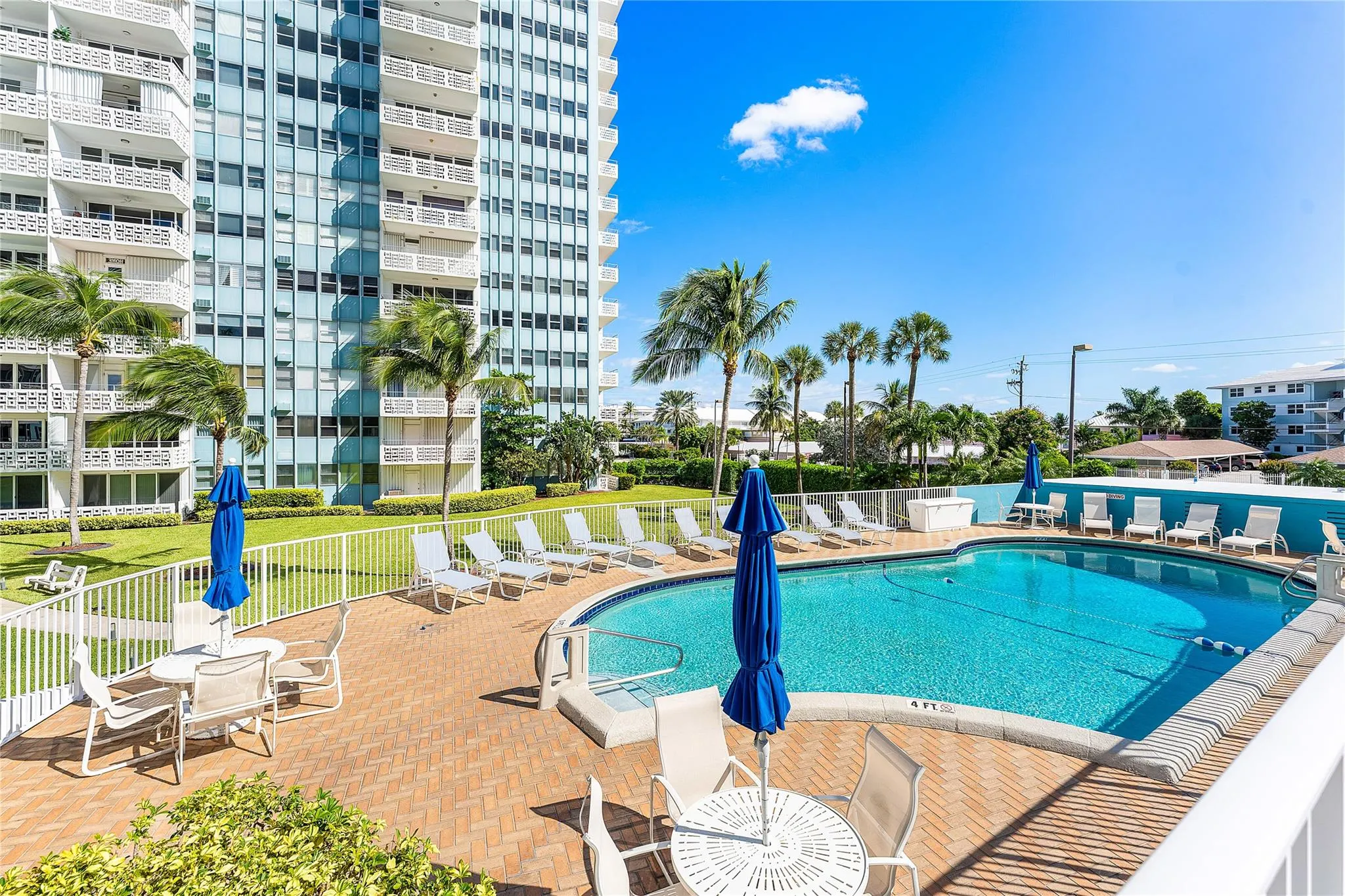 1900 S Ocean Dr, #812