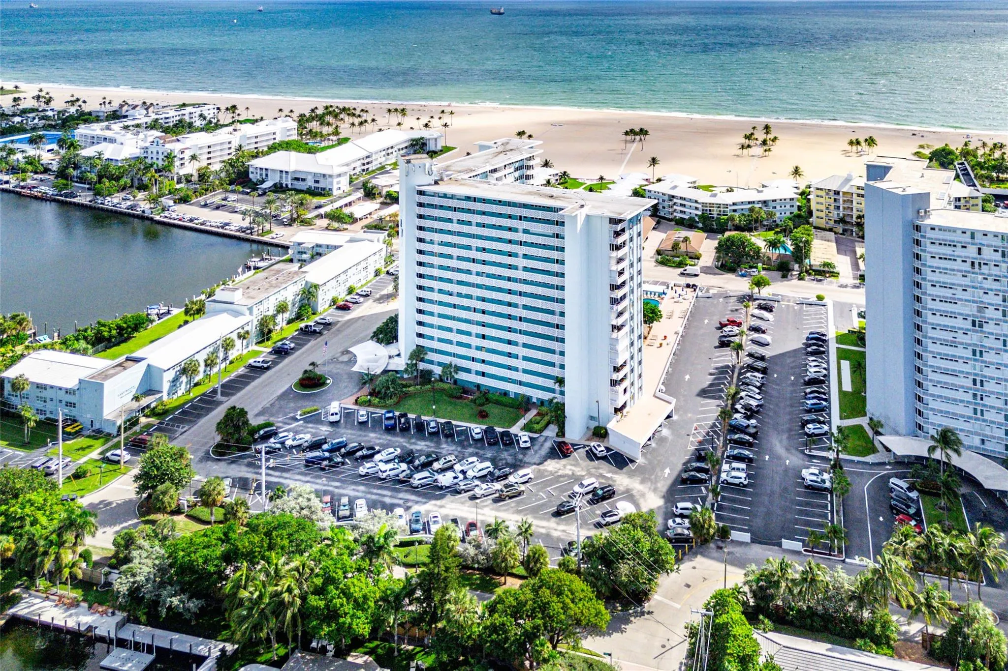 1900 S Ocean Dr, #812