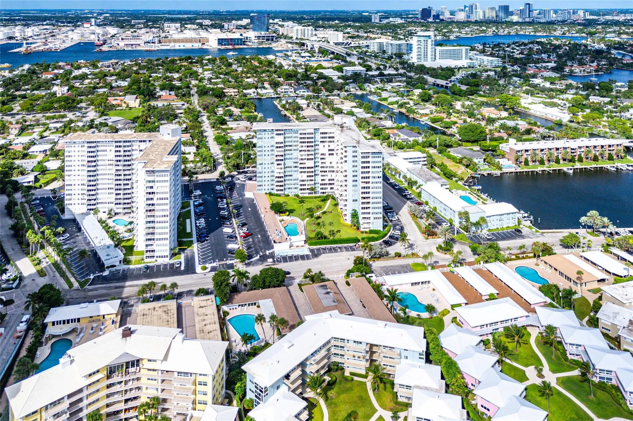 1900 S Ocean Dr, #812