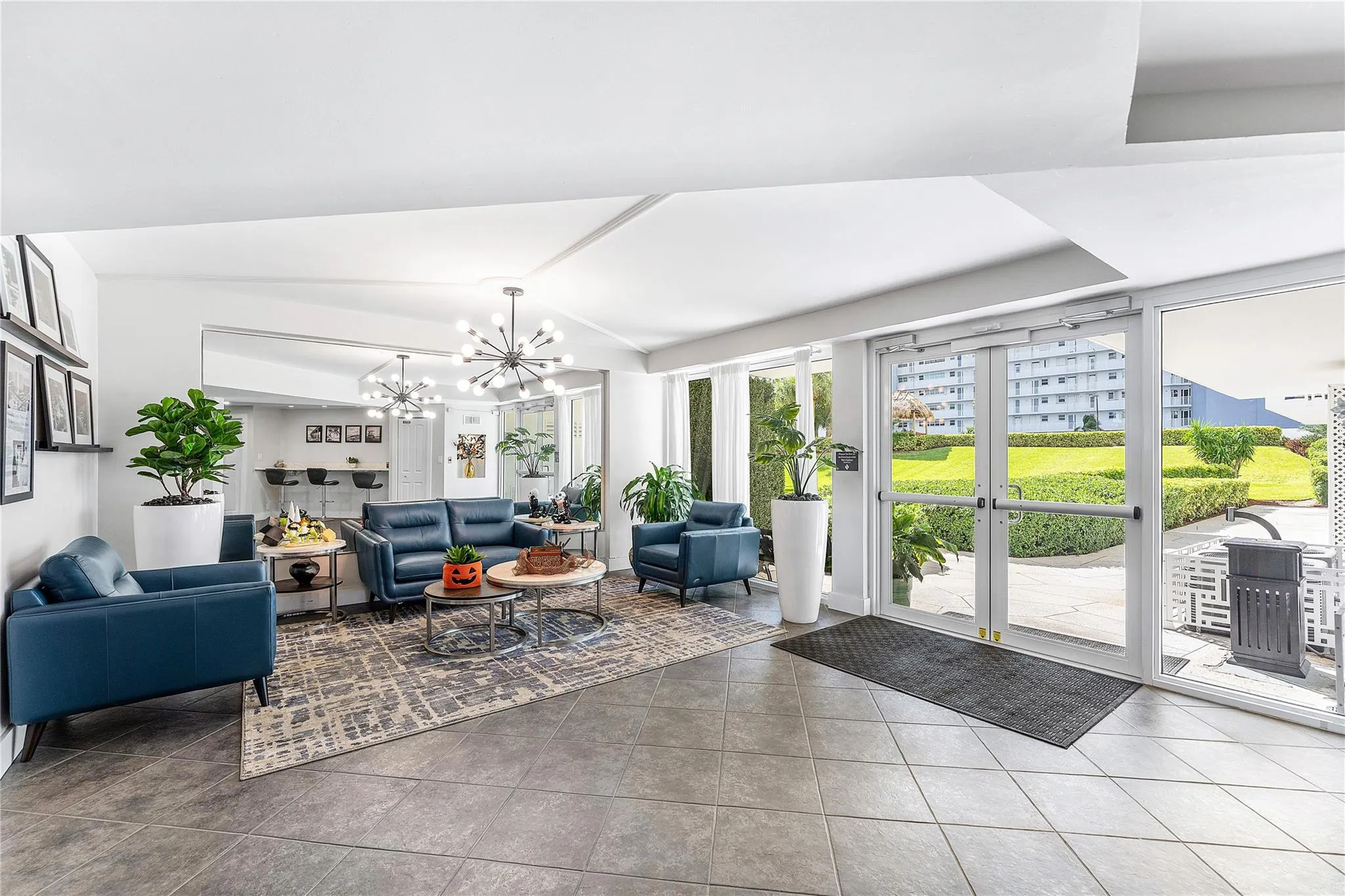 1900 S Ocean Dr, #812