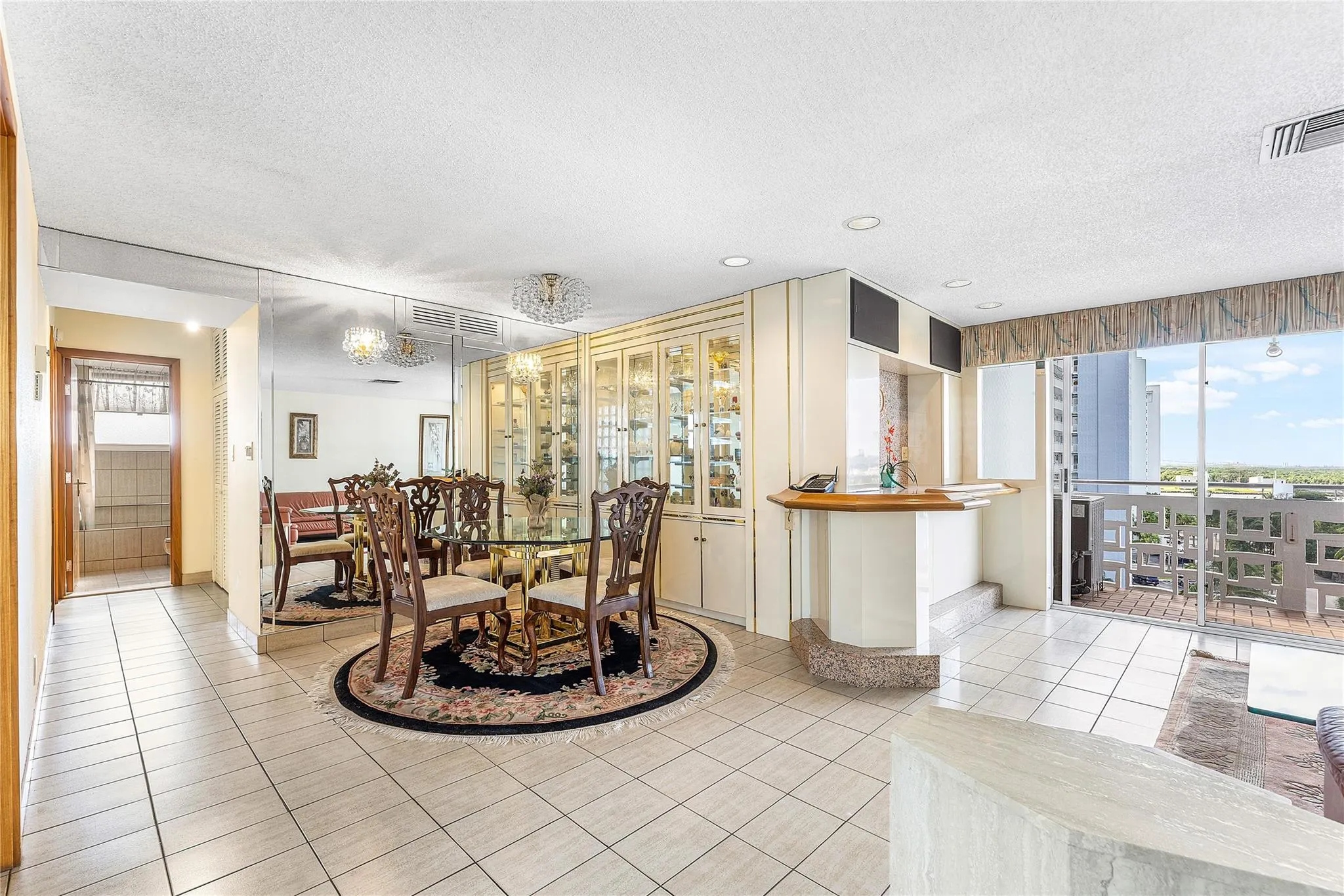 1900 S Ocean Dr, #812