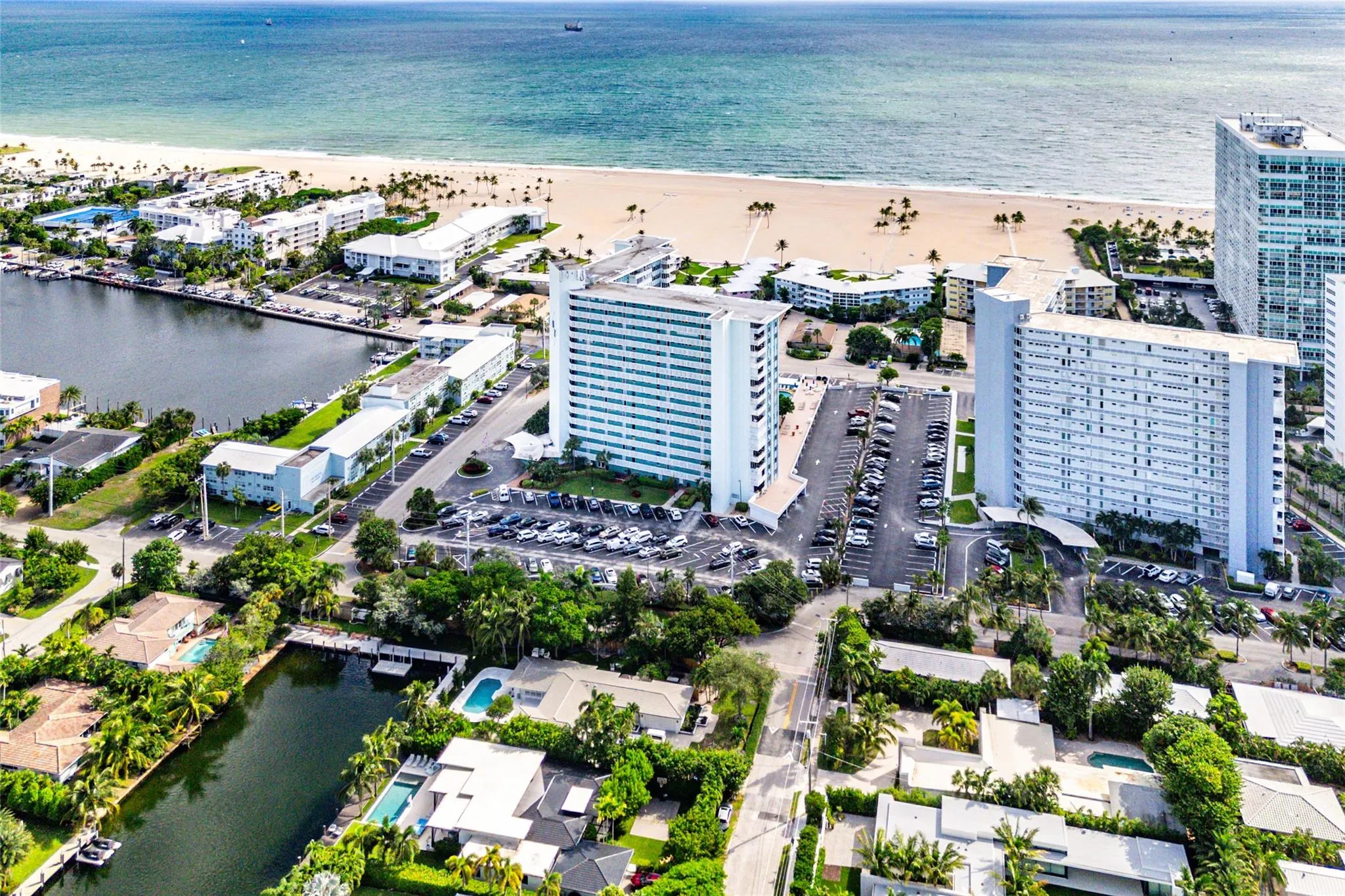 1900 S Ocean Dr, #812