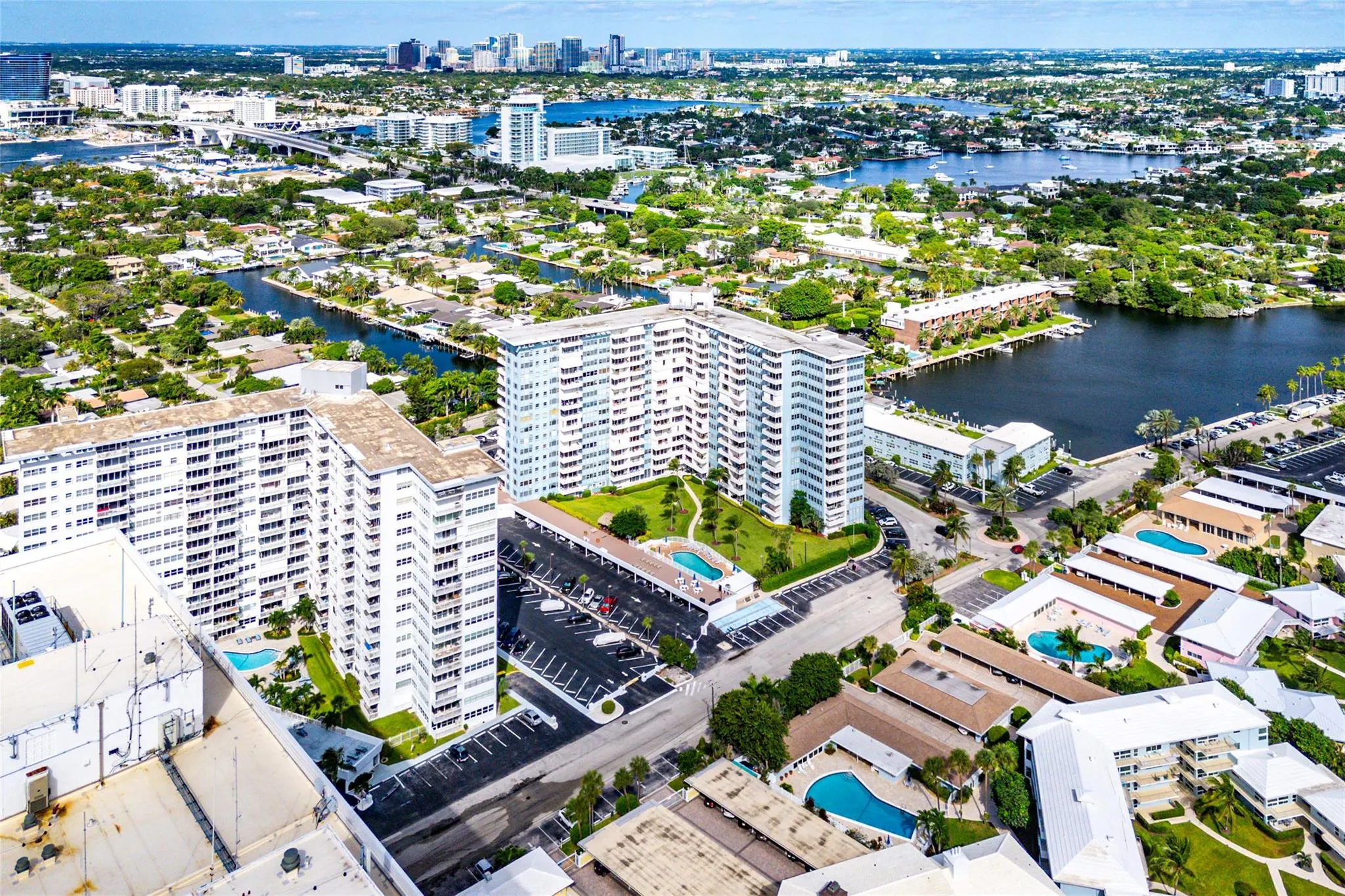 1900 S Ocean Dr, #812