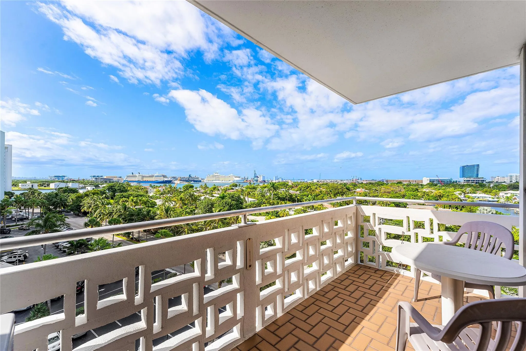1900 S Ocean Dr, #812