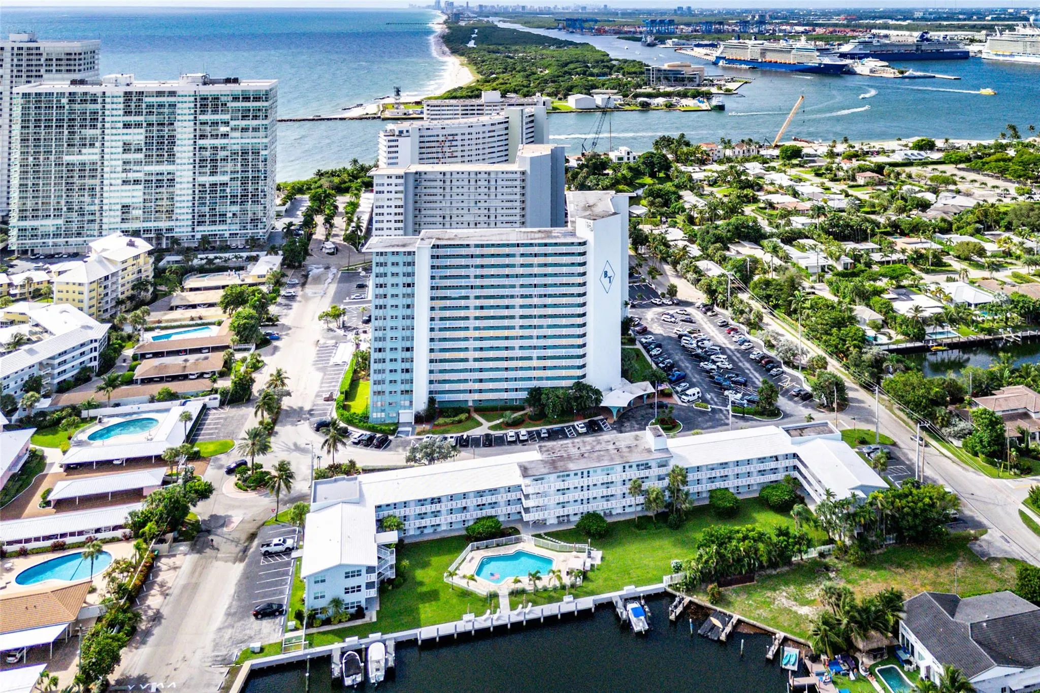 1900 S Ocean Dr, #812