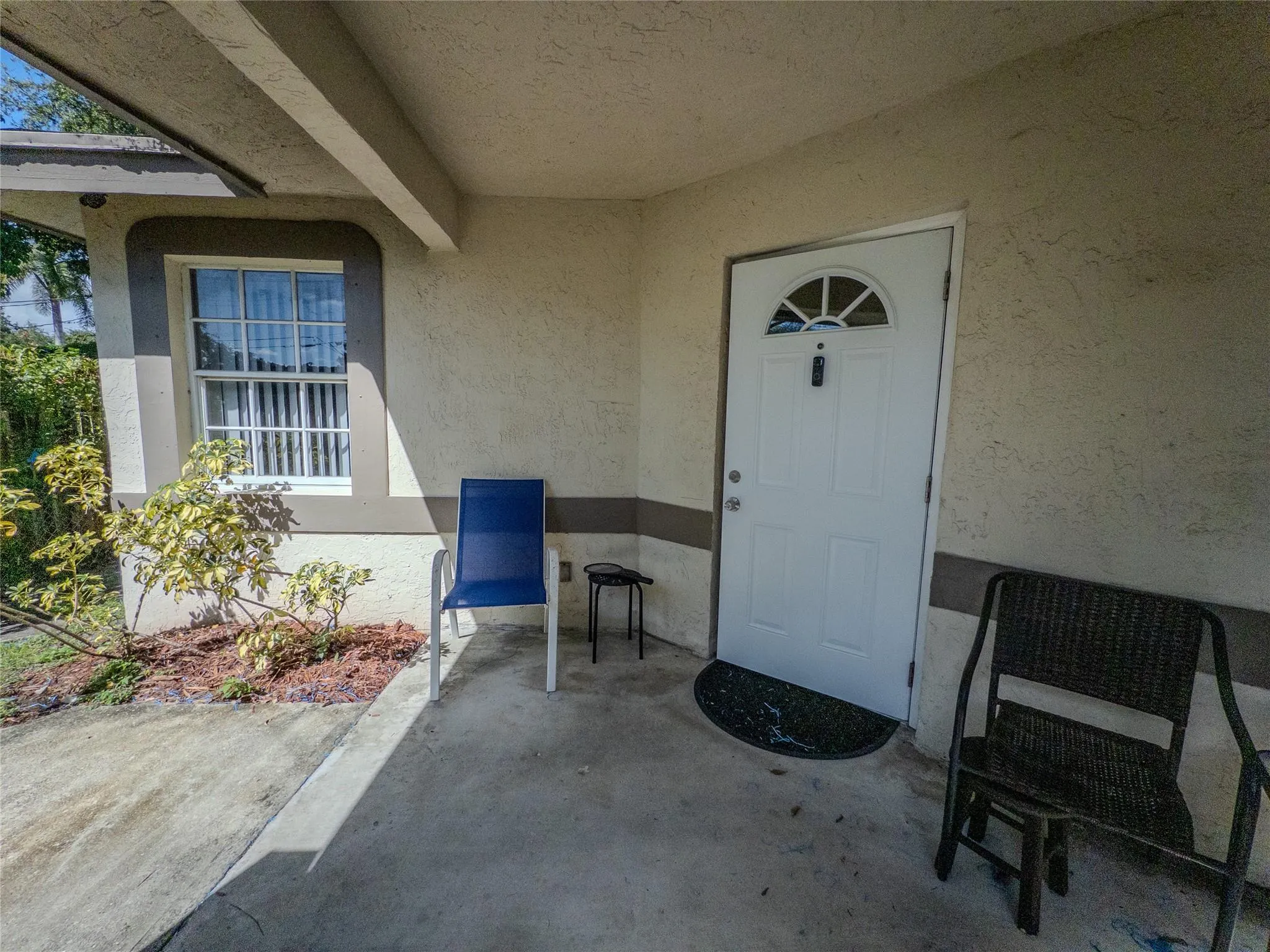 1403 SW 27th Ct