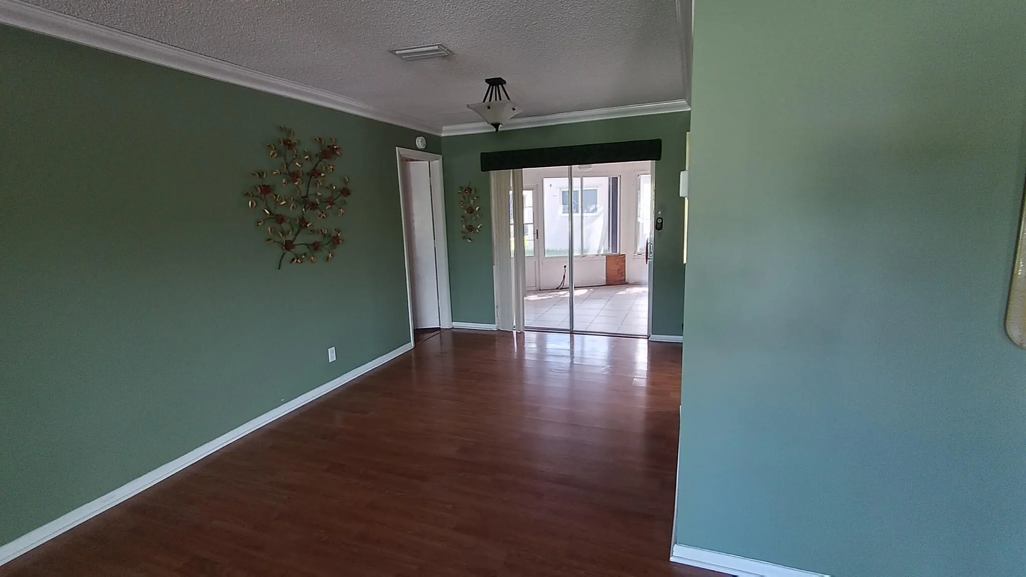 1040 NW 49th Ct