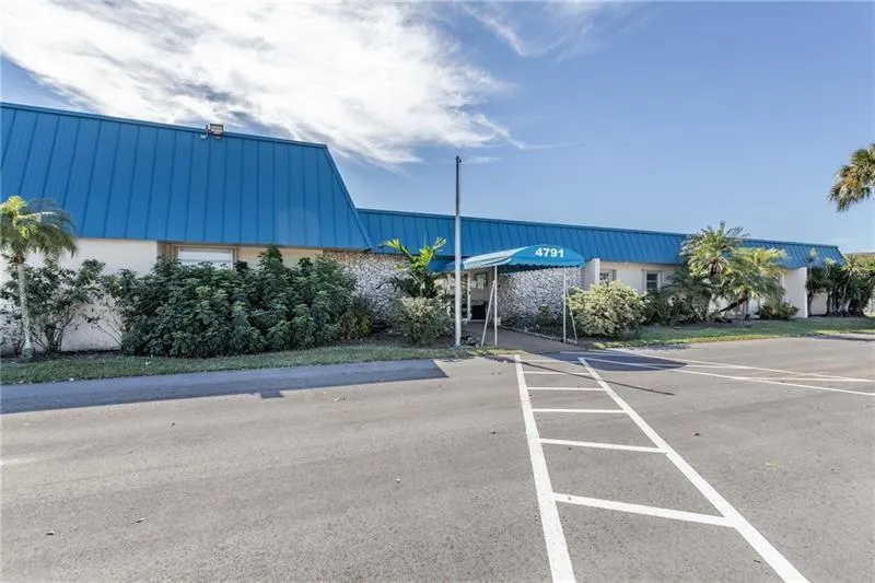 1040 NW 49th Ct