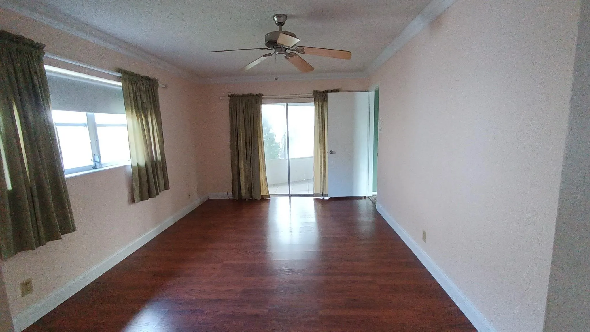 1040 NW 49th Ct
