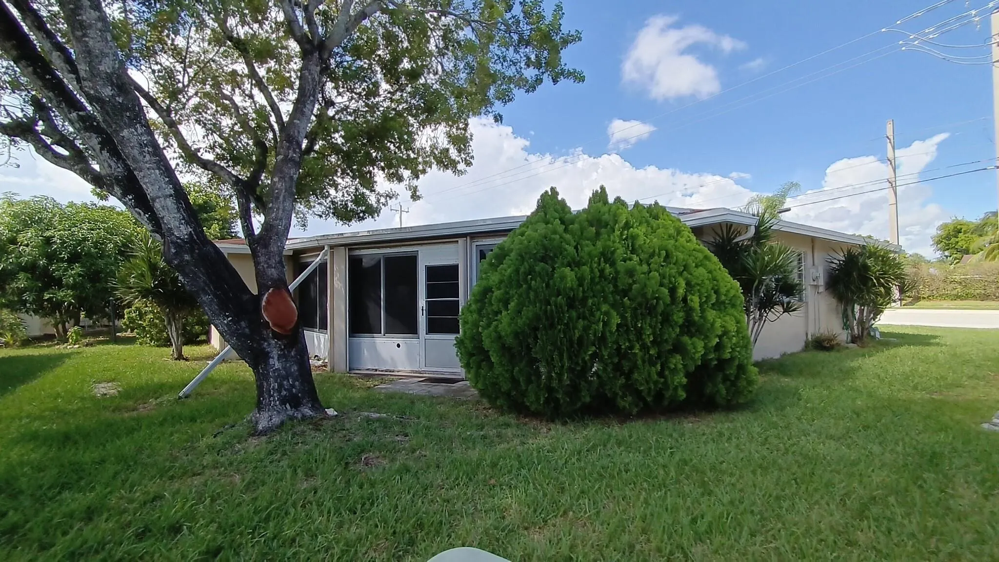 1040 NW 49th Ct