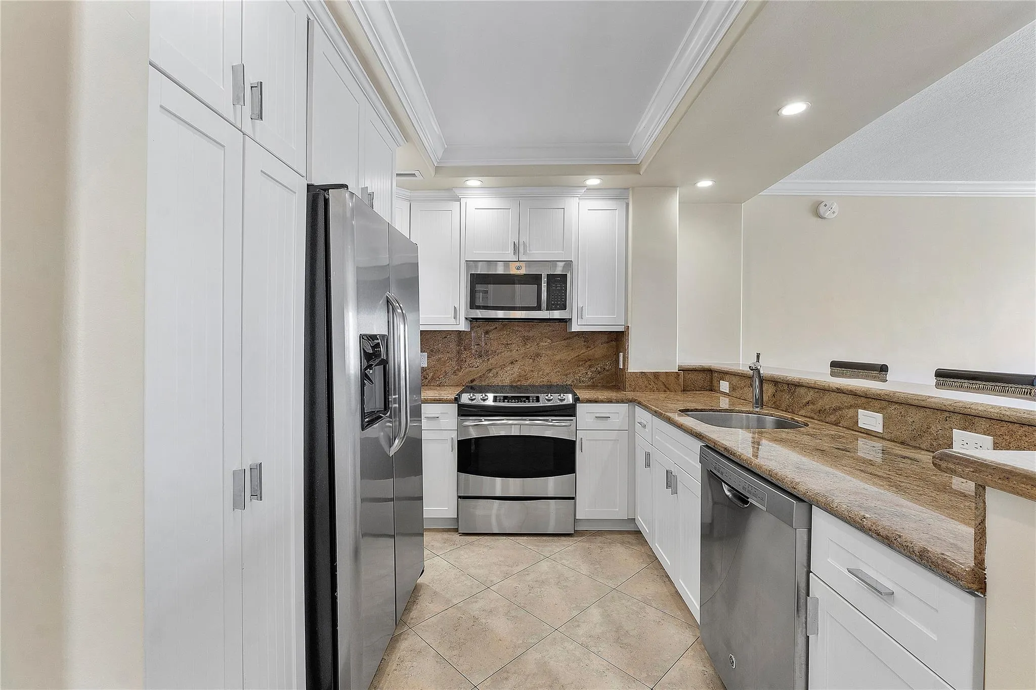 133 N Pompano Beach Blvd, #PH-6