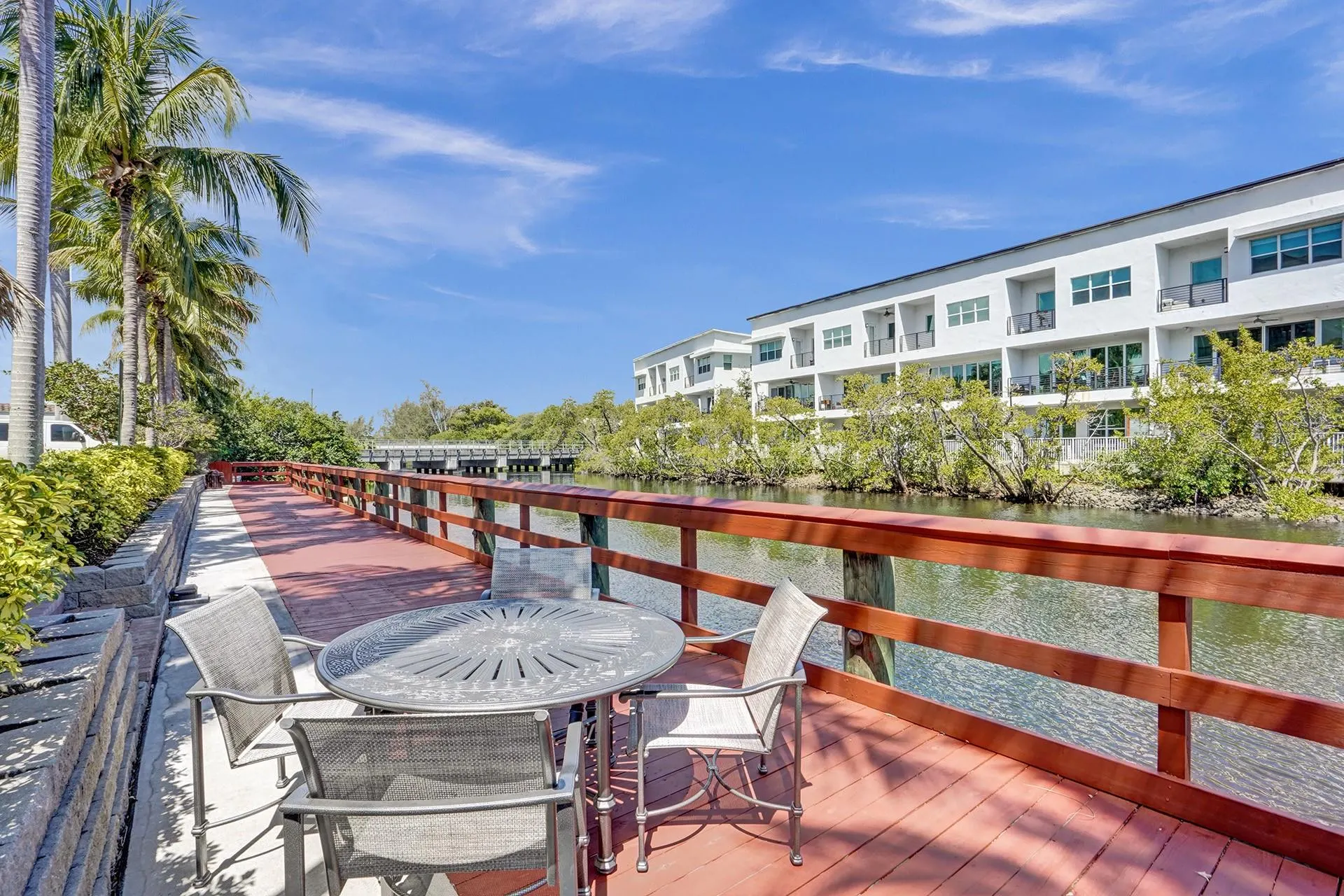 2609 NE 14th Ave, #402