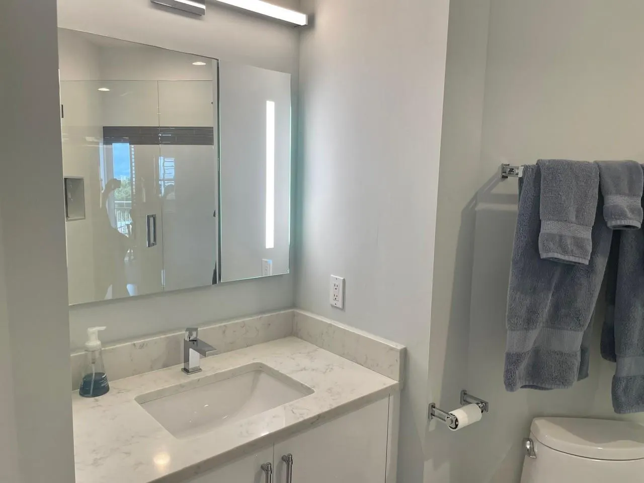 2609 NE 14th Ave, #402