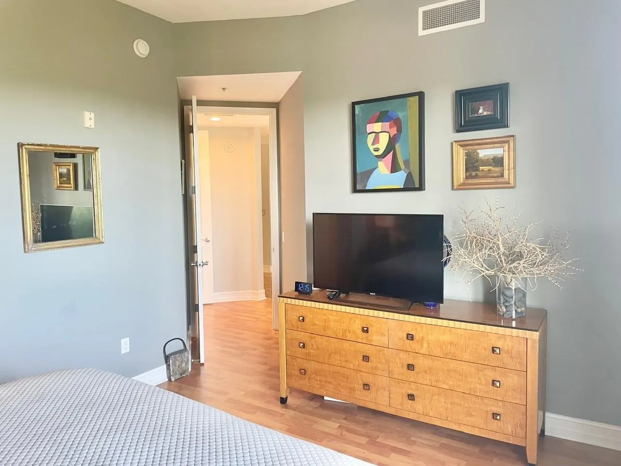 2609 NE 14th Ave, #402