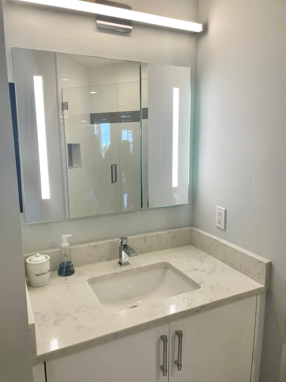 2609 NE 14th Ave, #402