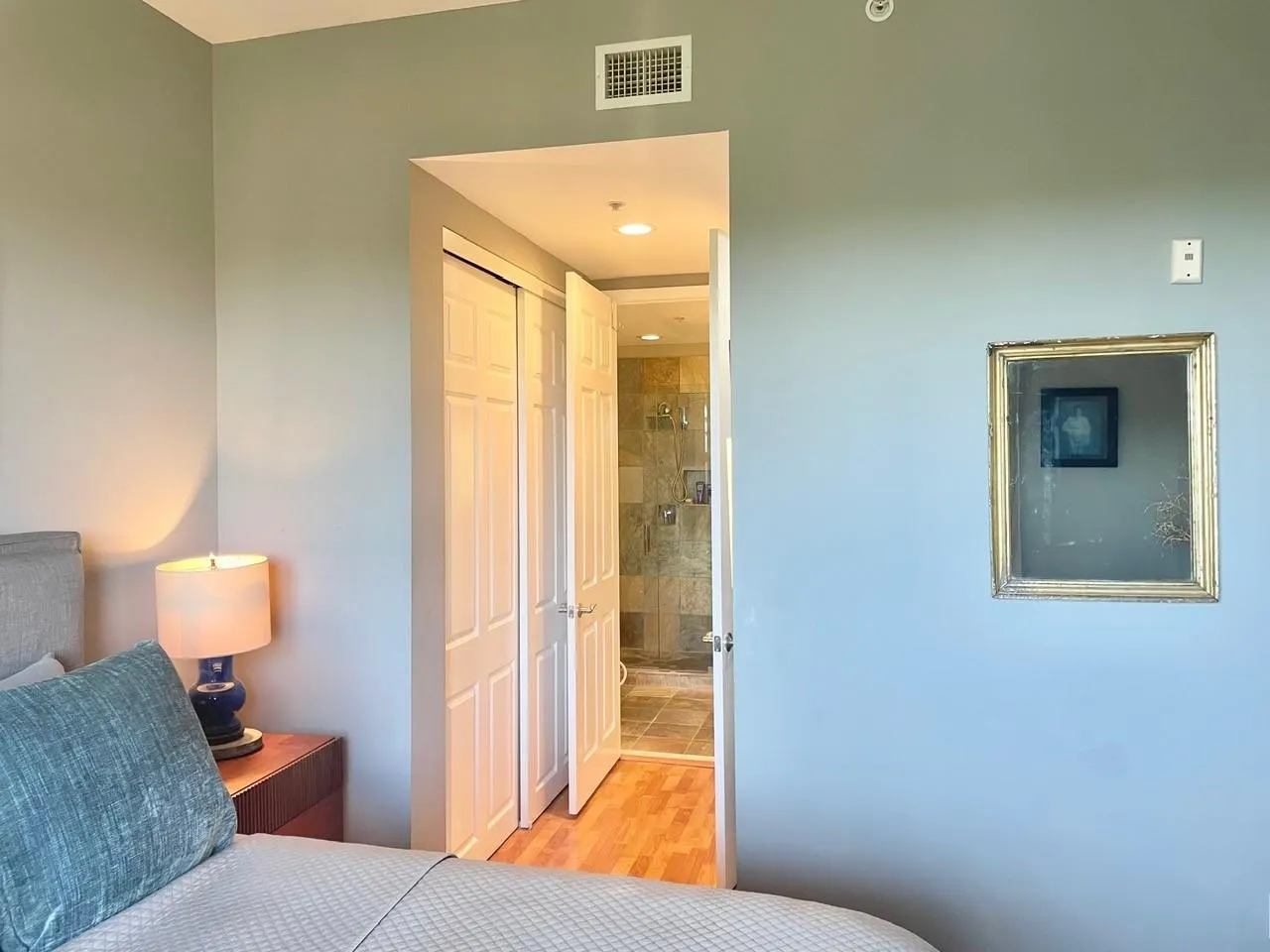 2609 NE 14th Ave, #402