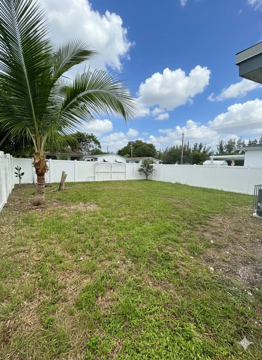 749 NW 5th Ct