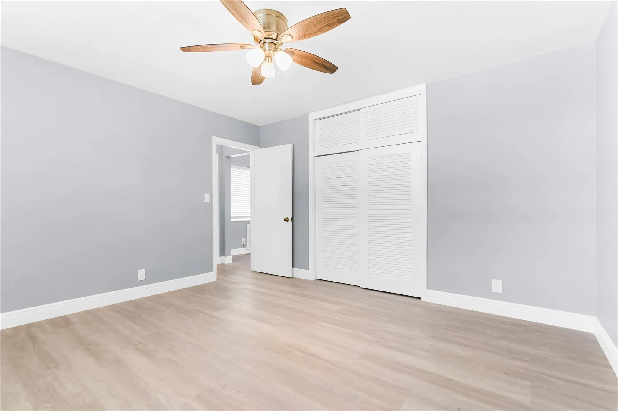 4751 NE 21st Ter, #3