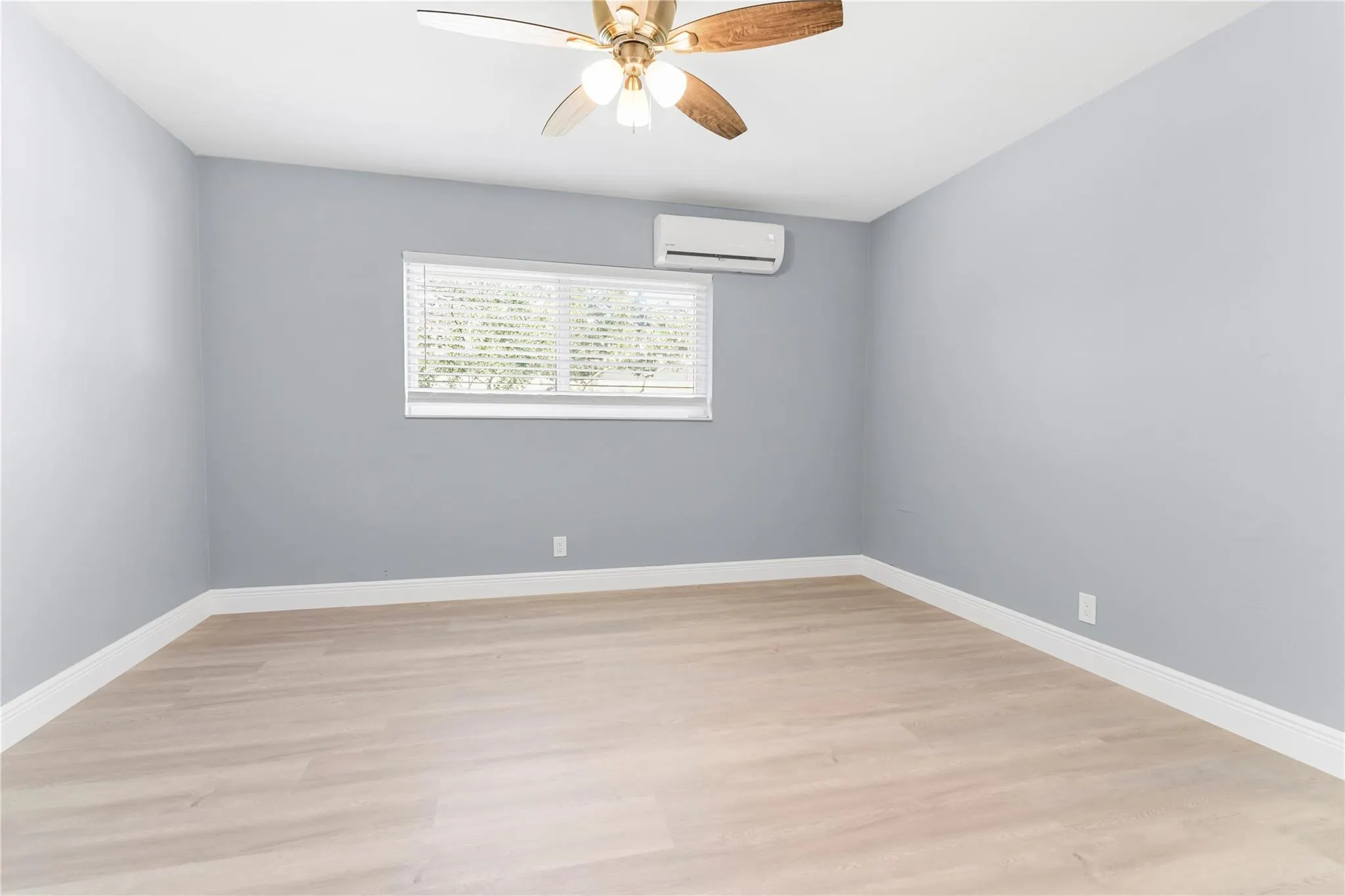 4751 NE 21st Ter, #3