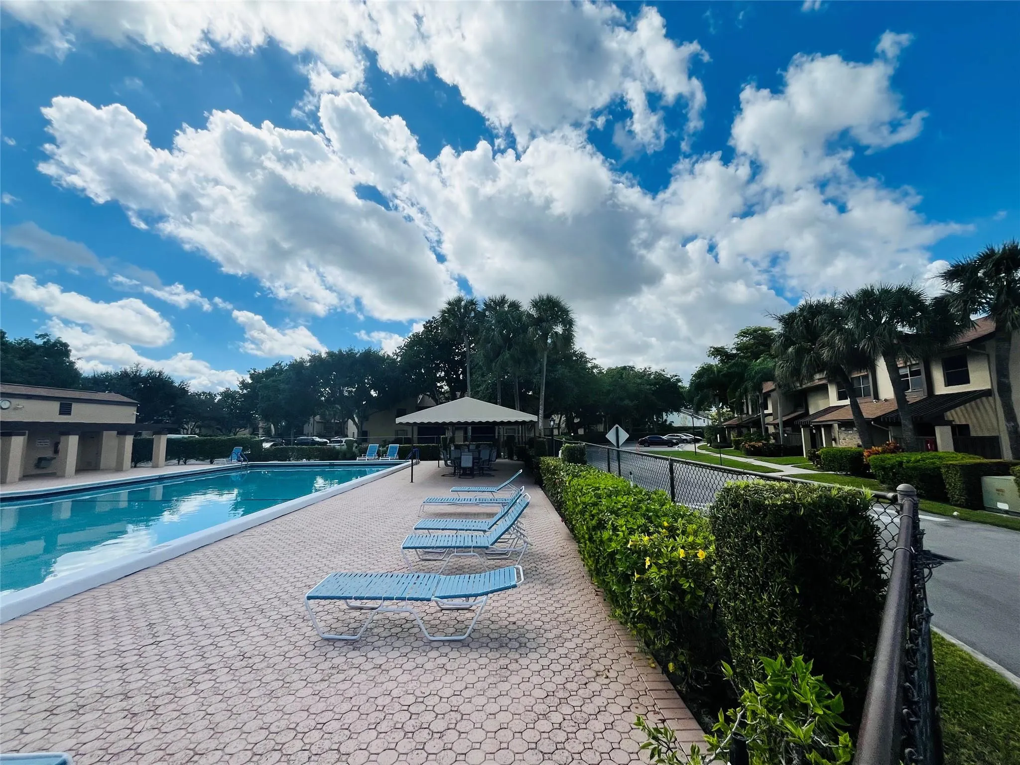 3966 Cocoplum Cir, #D