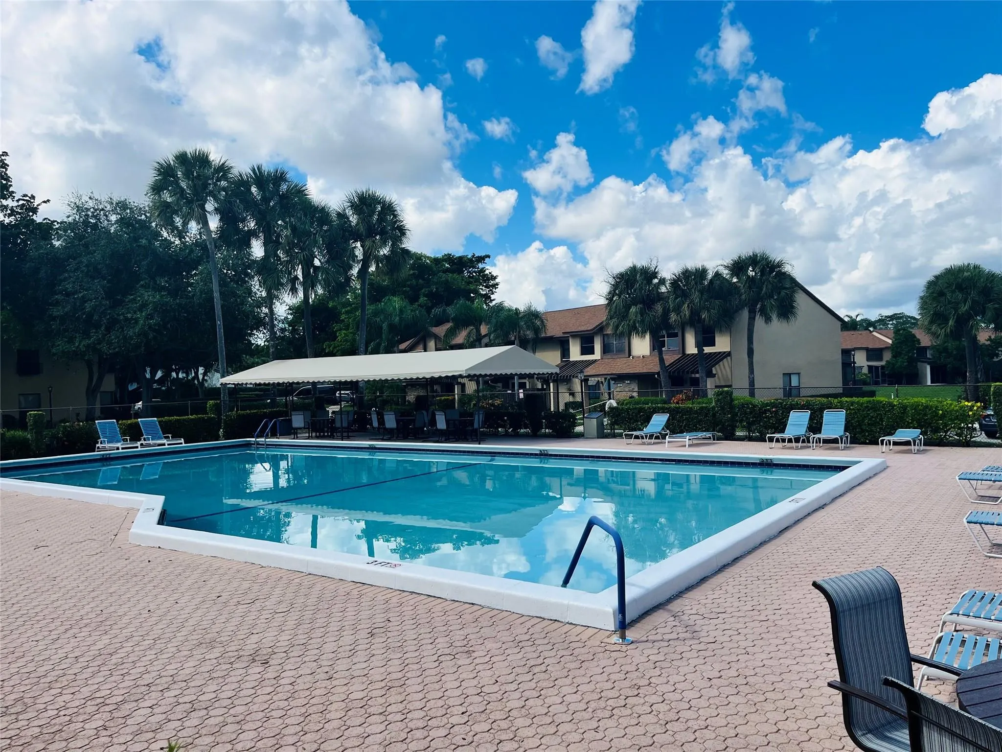 3966 Cocoplum Cir, #D