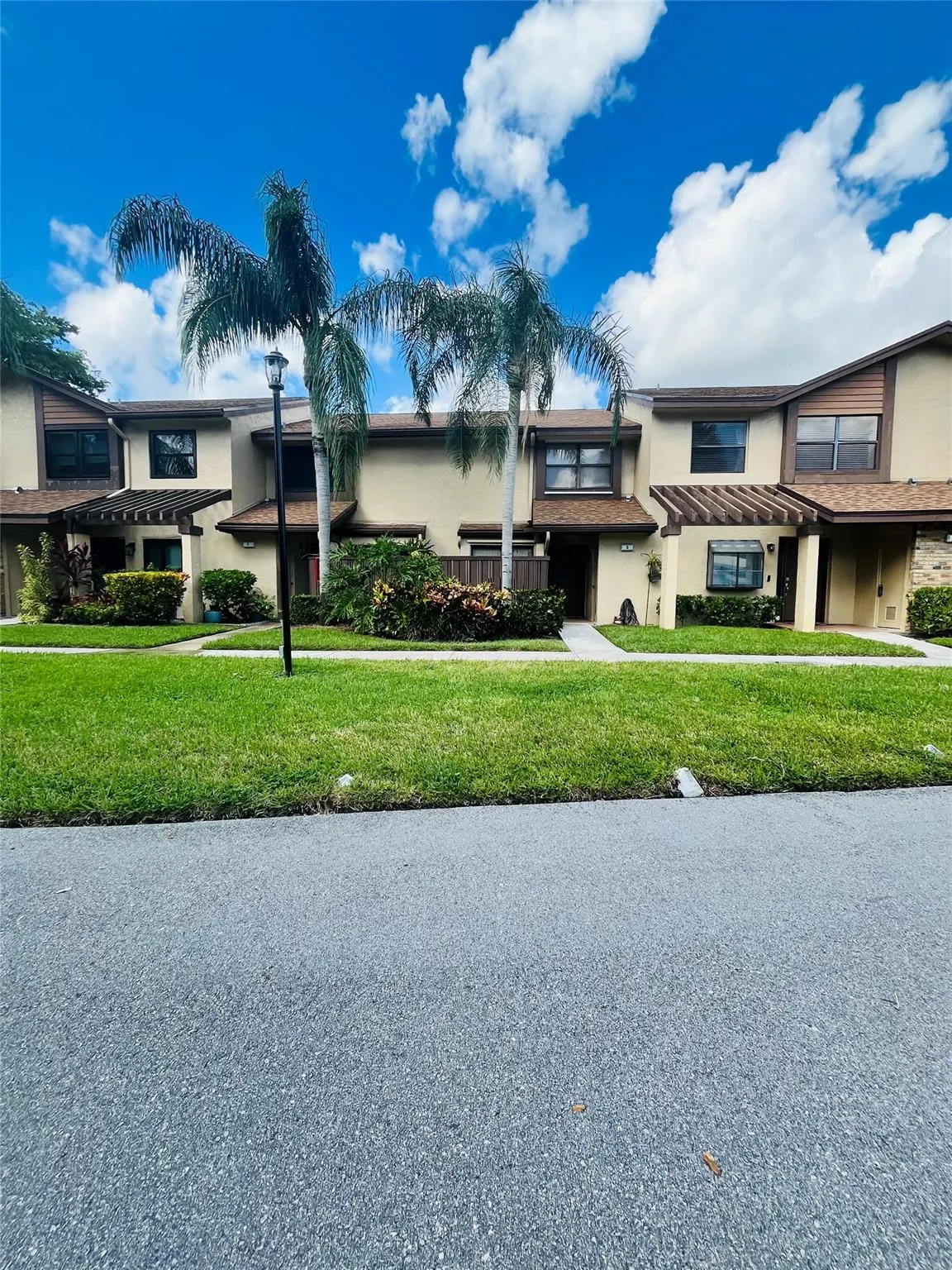 3966 Cocoplum Cir, #D