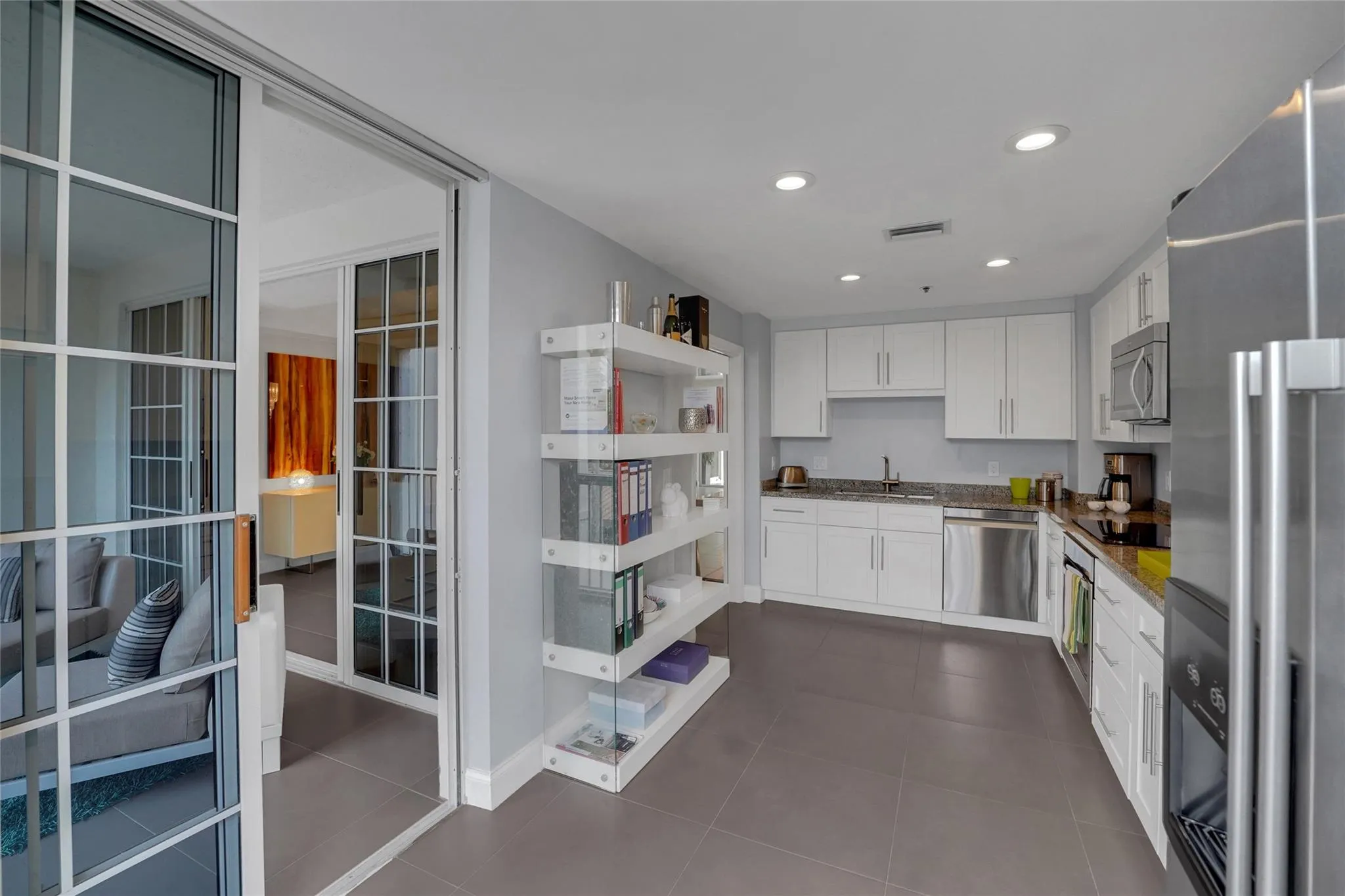 4108 W Palm Aire Dr, #83B