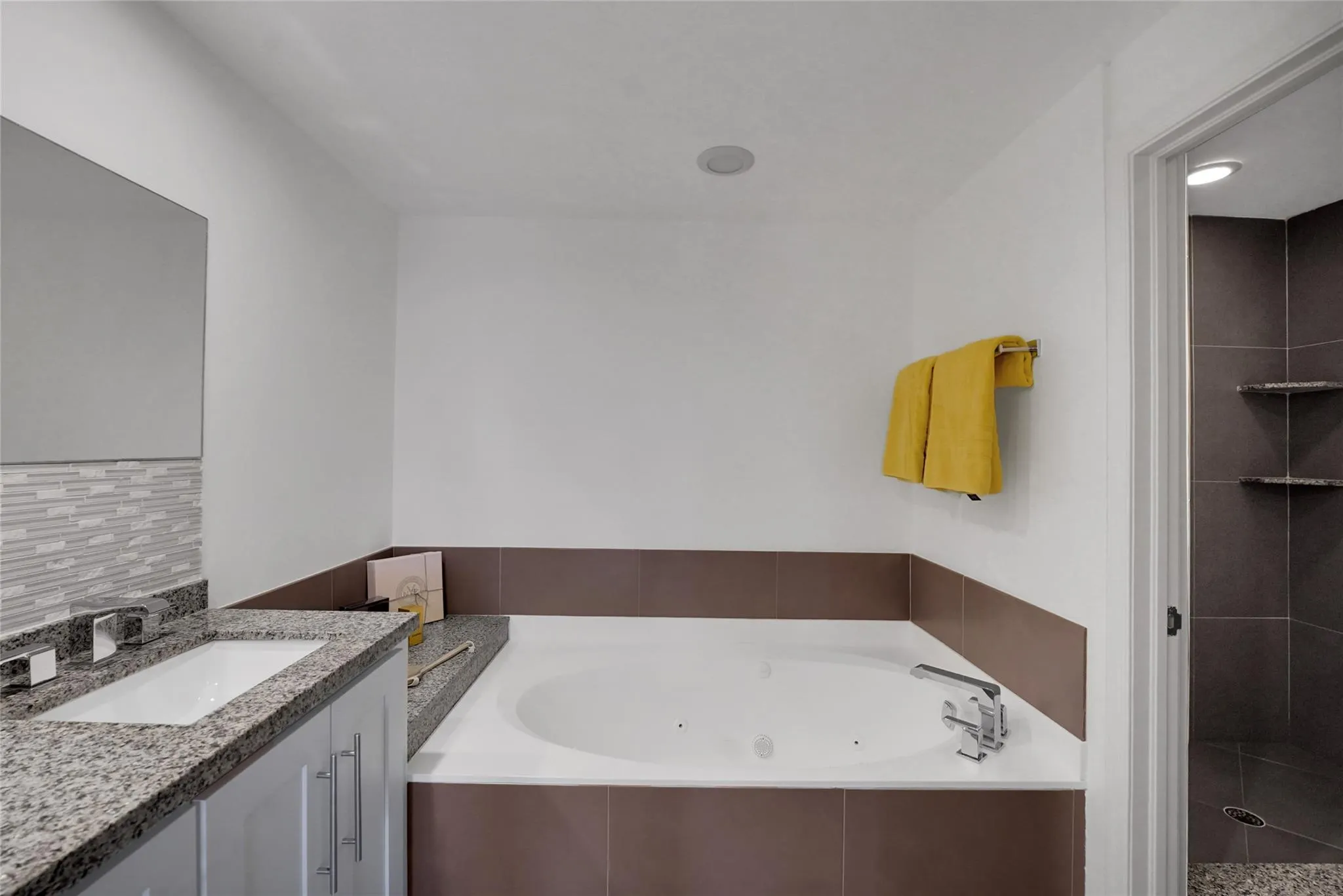 4108 W Palm Aire Dr, #83B