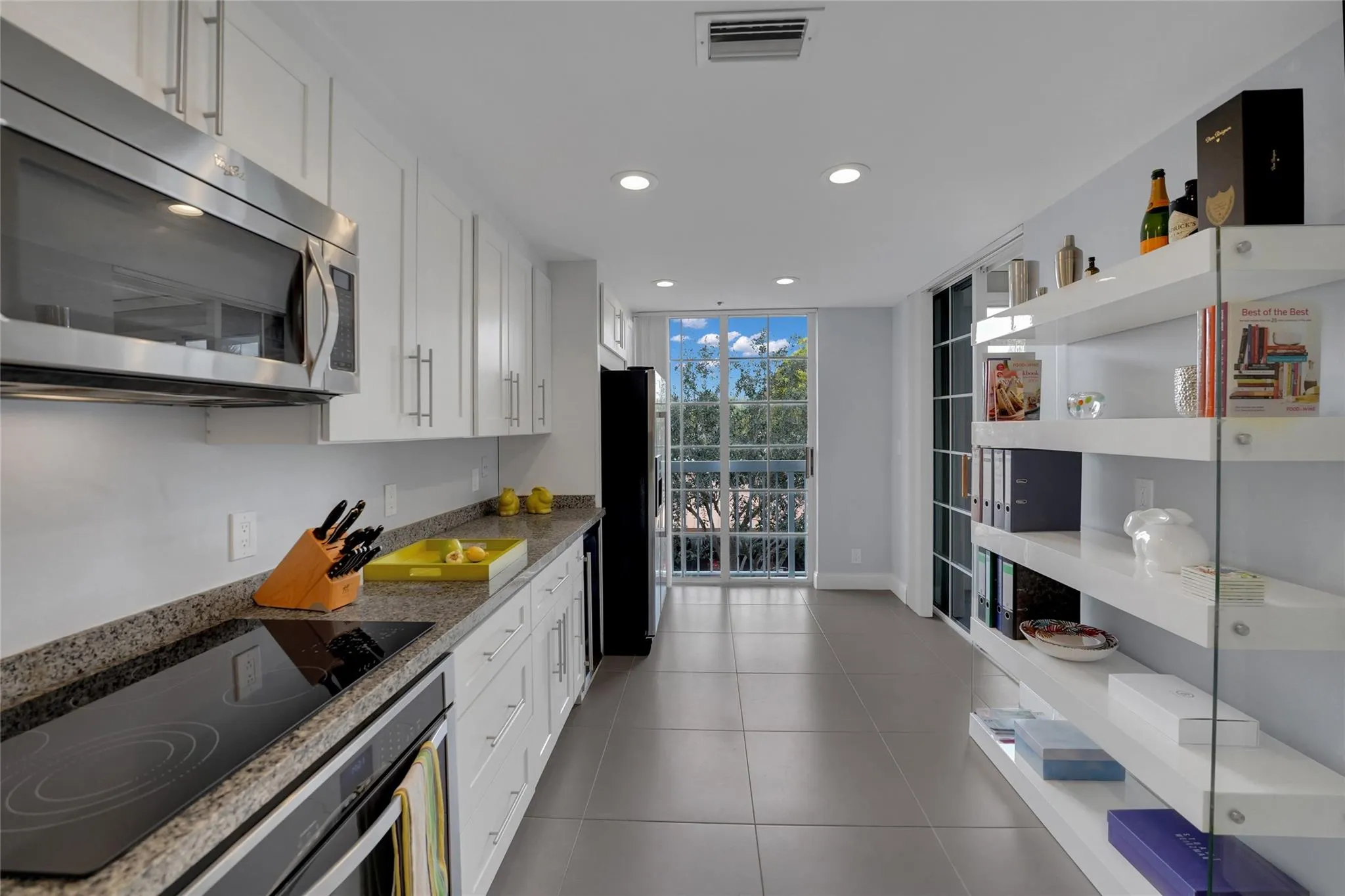 4108 W Palm Aire Dr, #83B